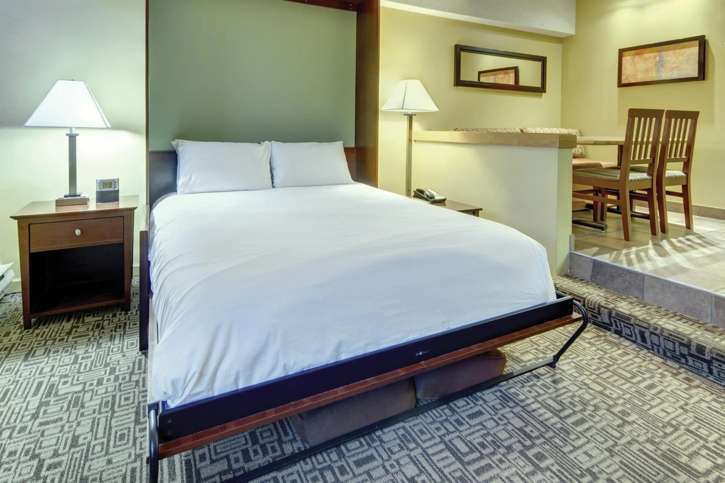 Bedroom in Mountainside Lodge