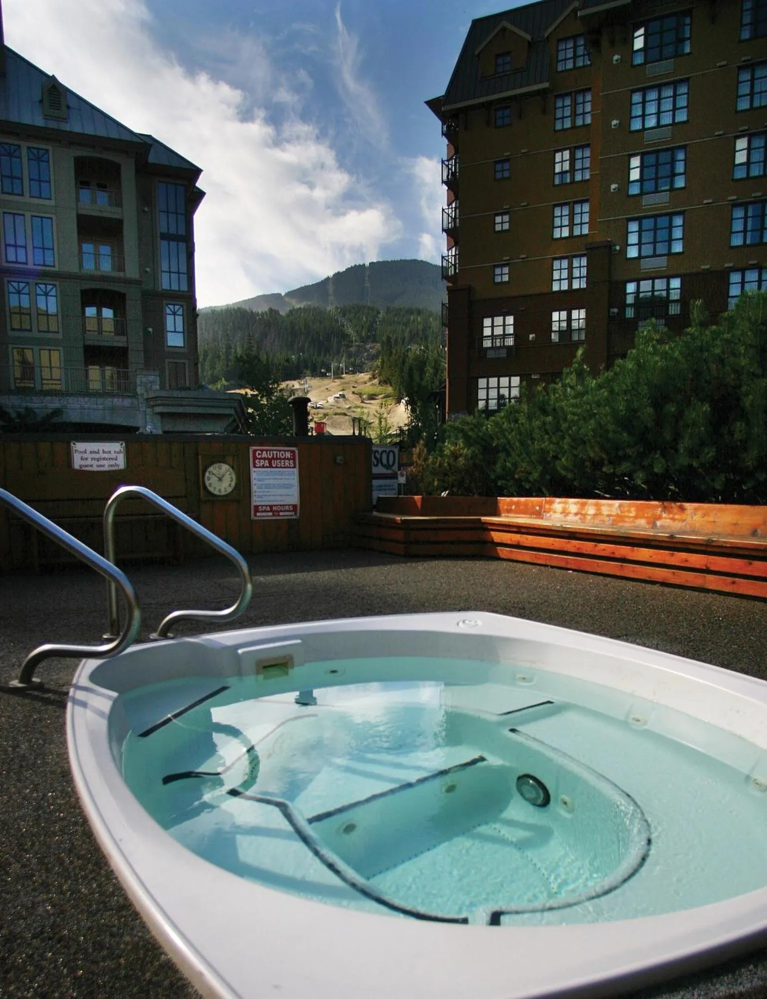 Swimming pool in Mountainside Lodge