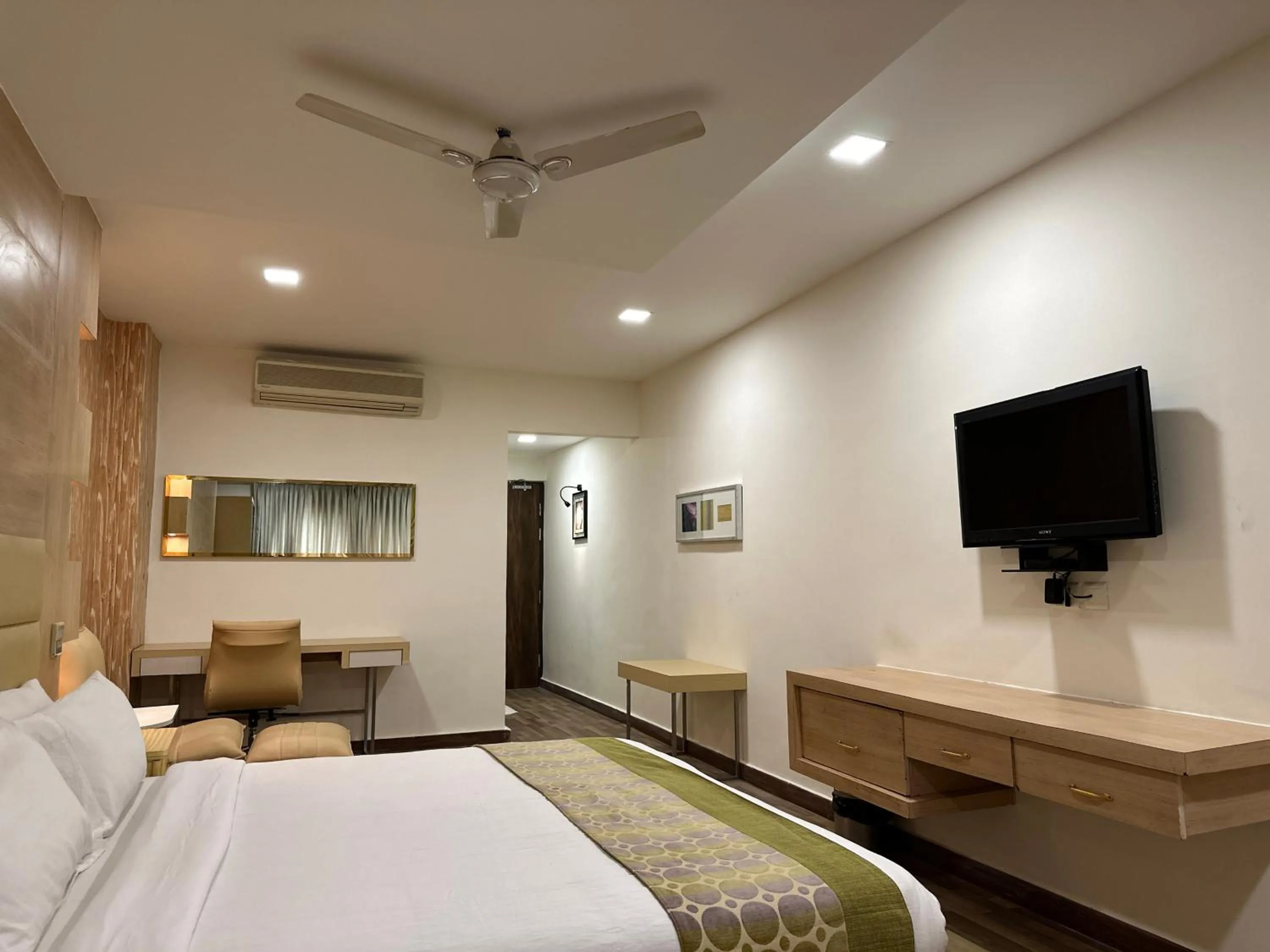 Bed in Heritage Residency By Lemongrove Hospitality