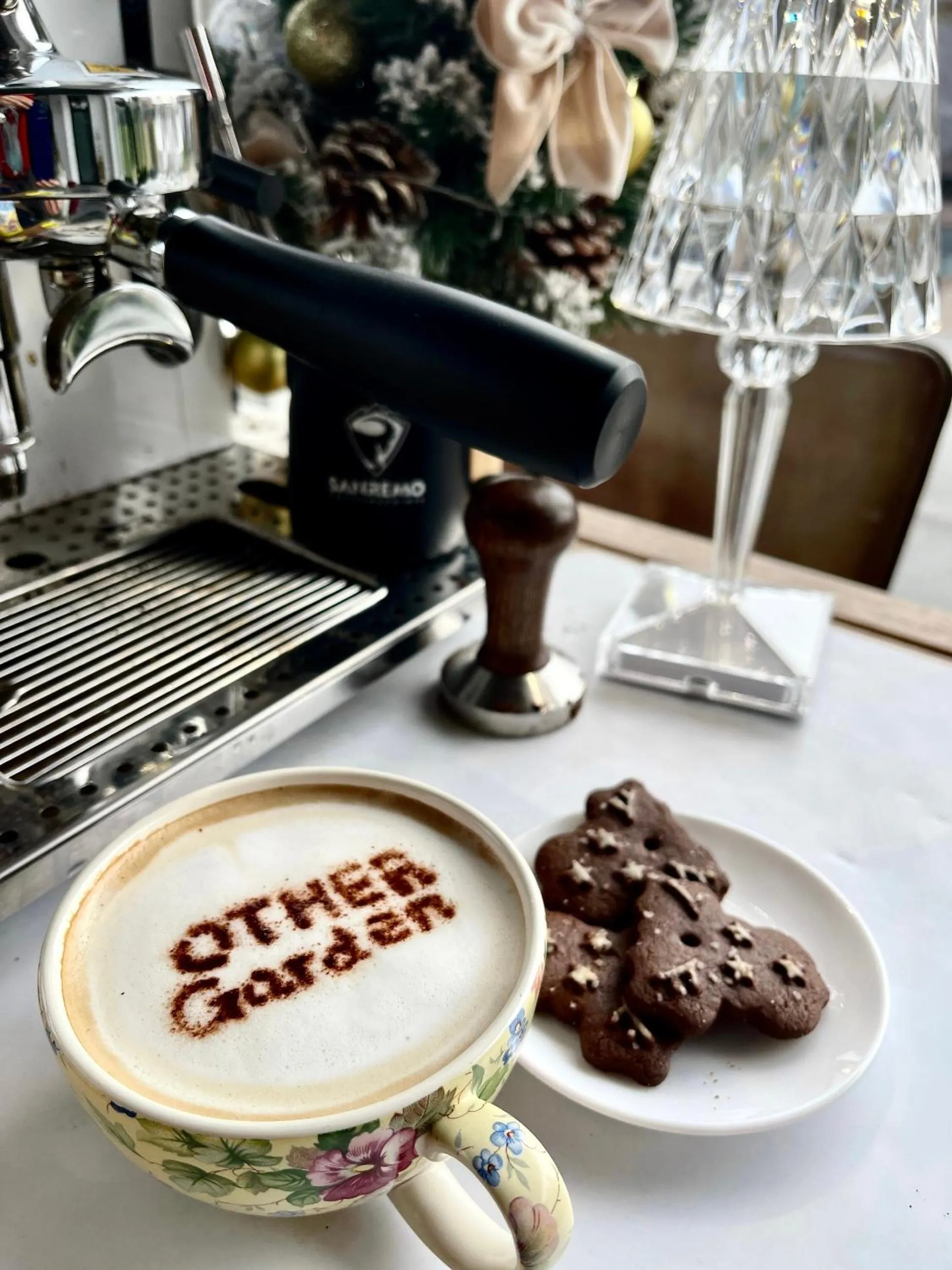 Breakfast in Other Garden - Luxury Bed and Breakfast