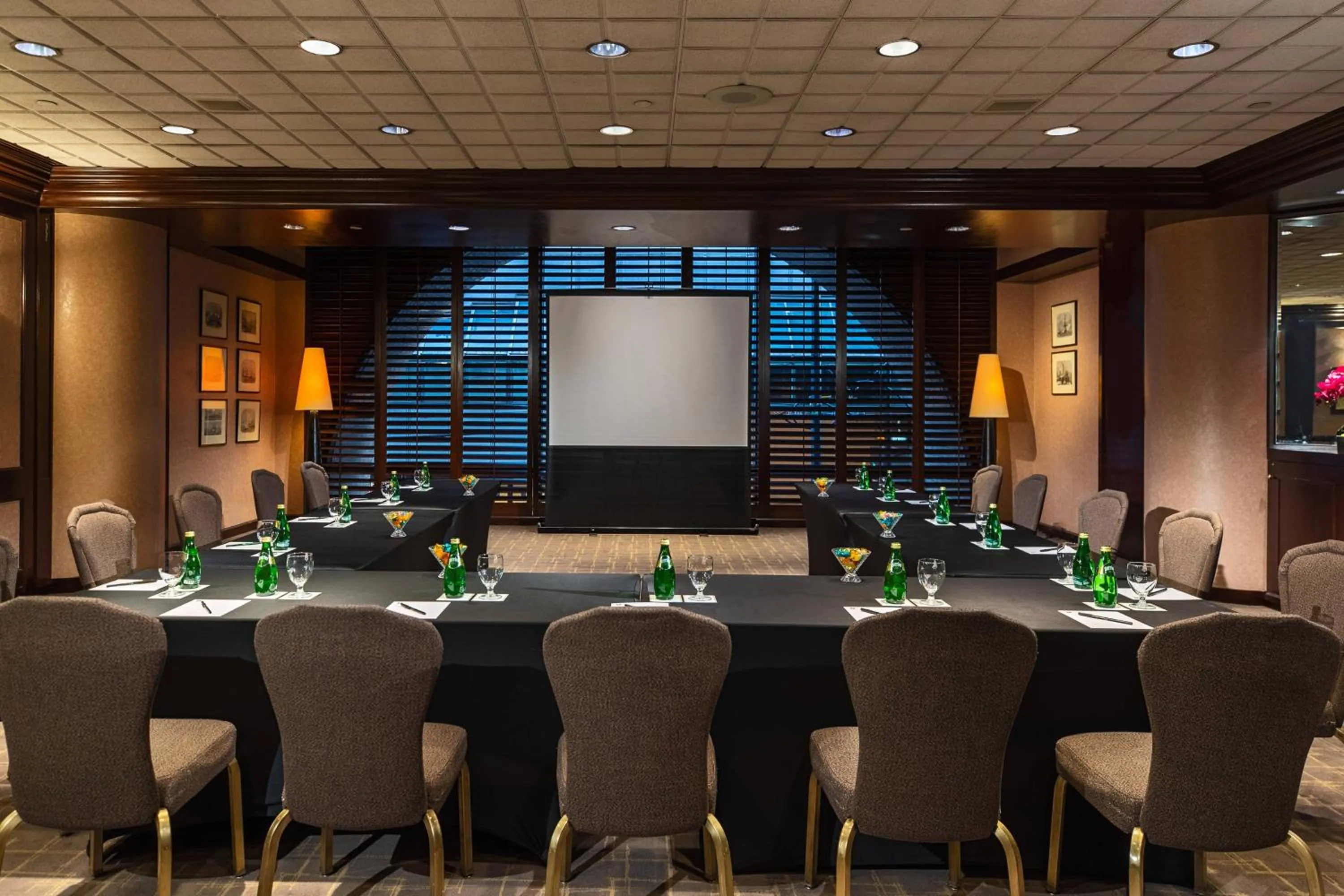 Meeting/conference room in Metropolitan Hotel Vancouver