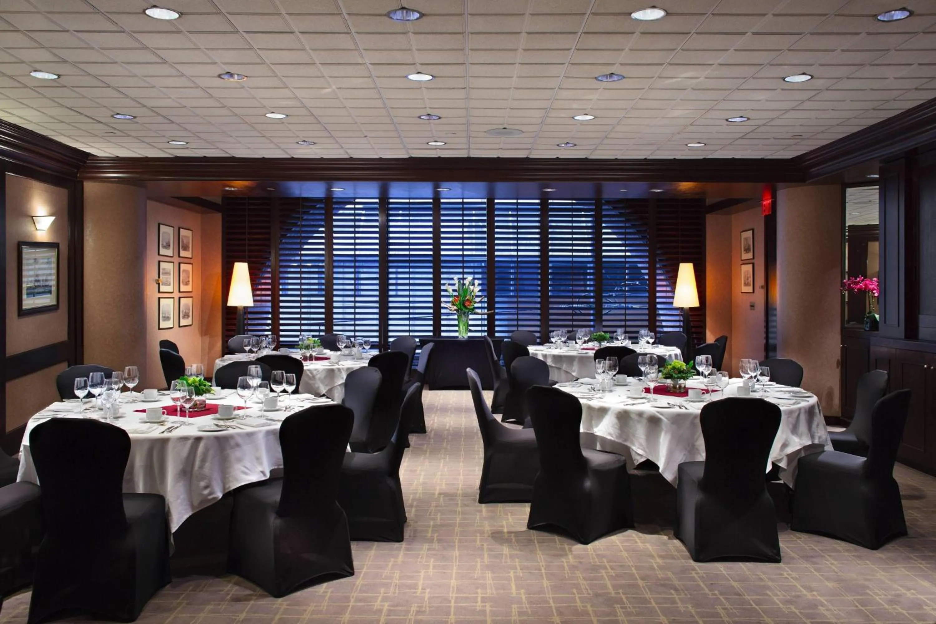 Lobby or reception in Metropolitan Hotel Vancouver