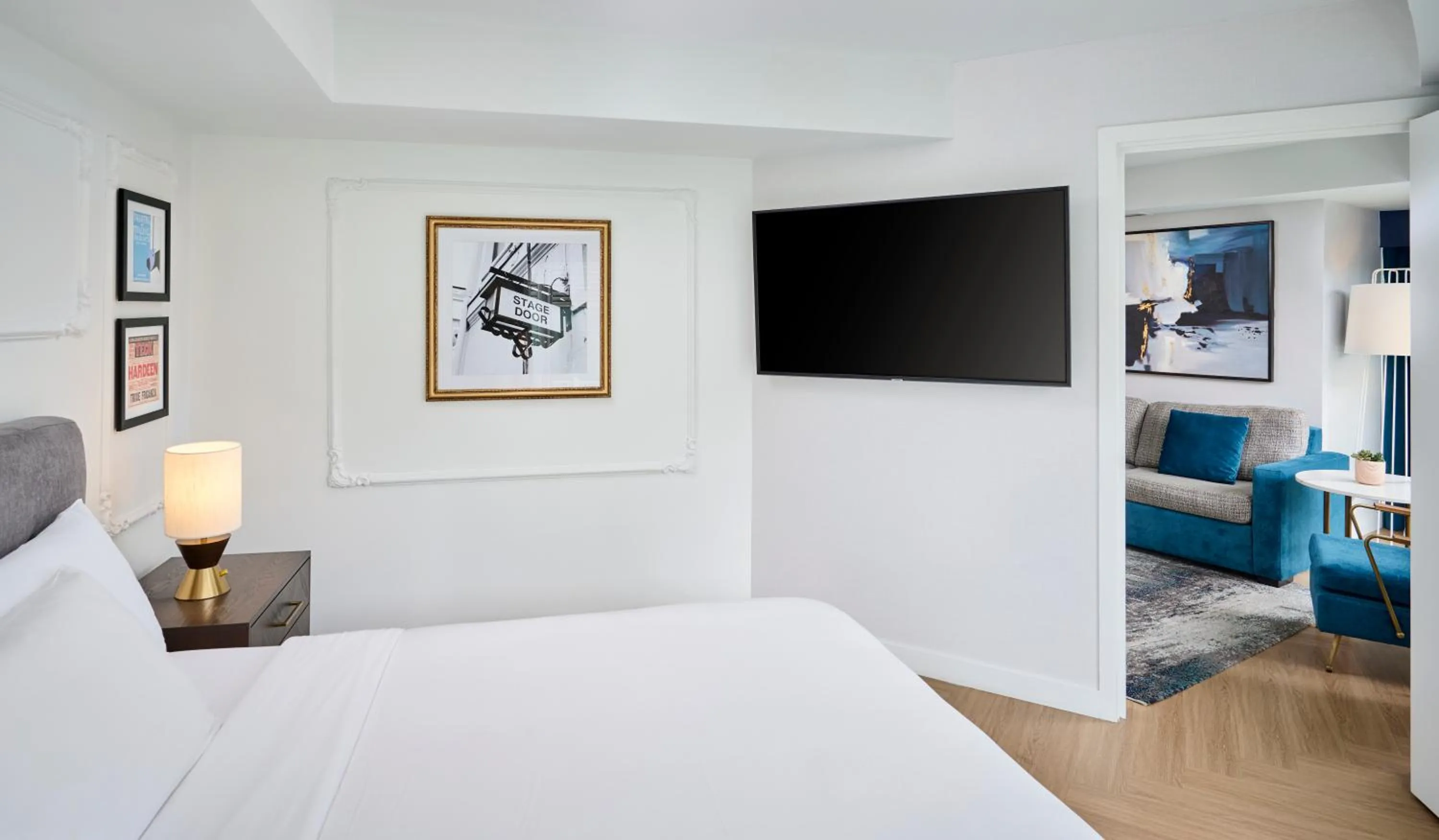 Bedroom, Bed in Pantages Hotel Toronto Centre