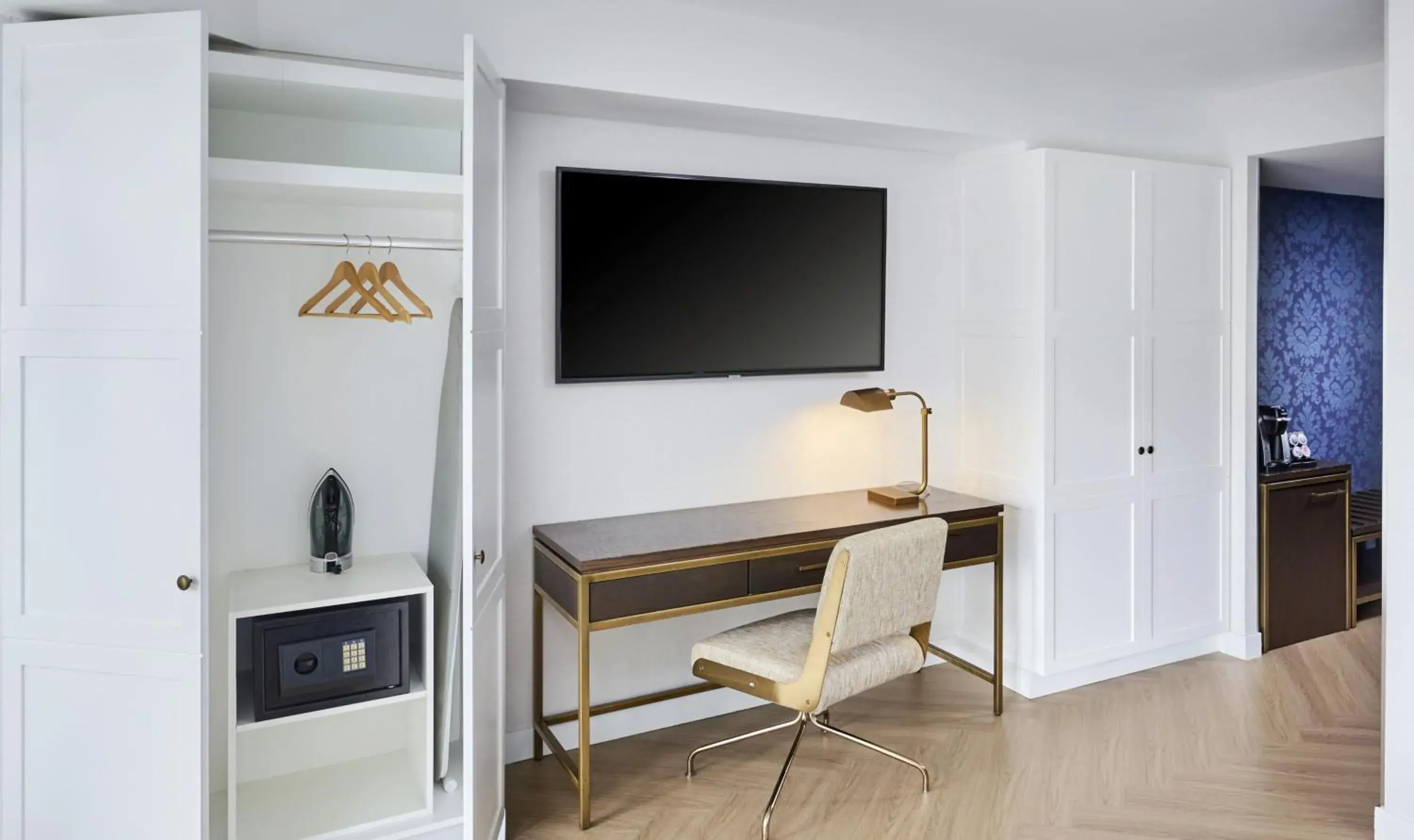 Bedroom in Pantages Hotel Toronto Centre Bedroom in Pantages Hotel Toronto Centre