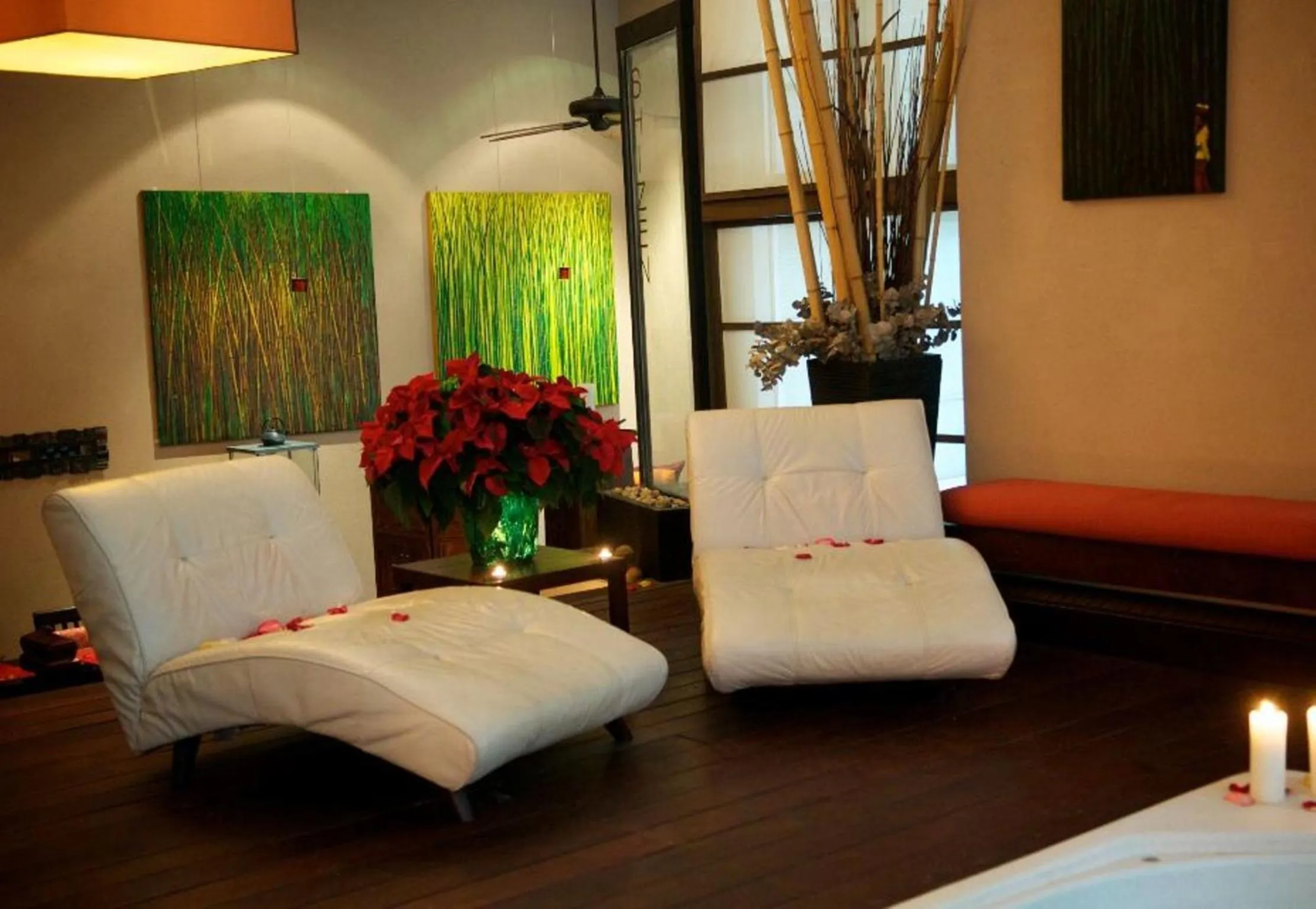 Spa and wellness centre/facilities in Executive Hotel Cosmopolitan Toronto