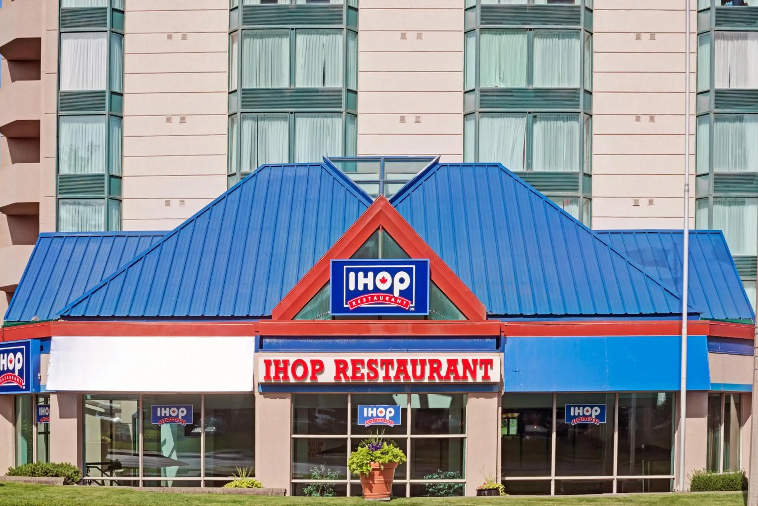 Restaurant/places to eat in Ramada by Wyndham Niagara Falls/Fallsview Restaurant/places to eat in Ramada by Wyndham Niagara Falls/Fallsview