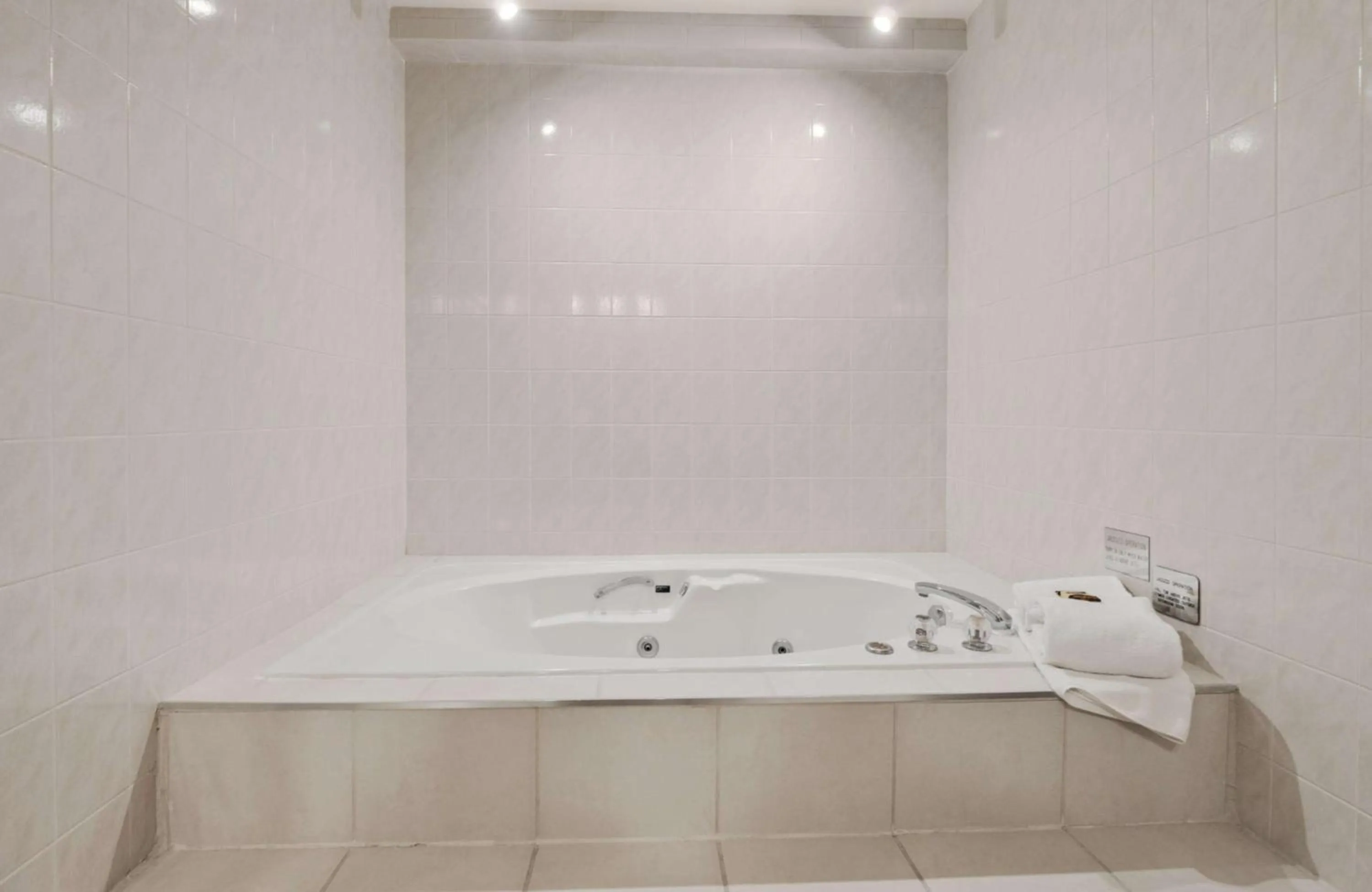 Bathroom in Best Western Plus Cairn Croft Hotel