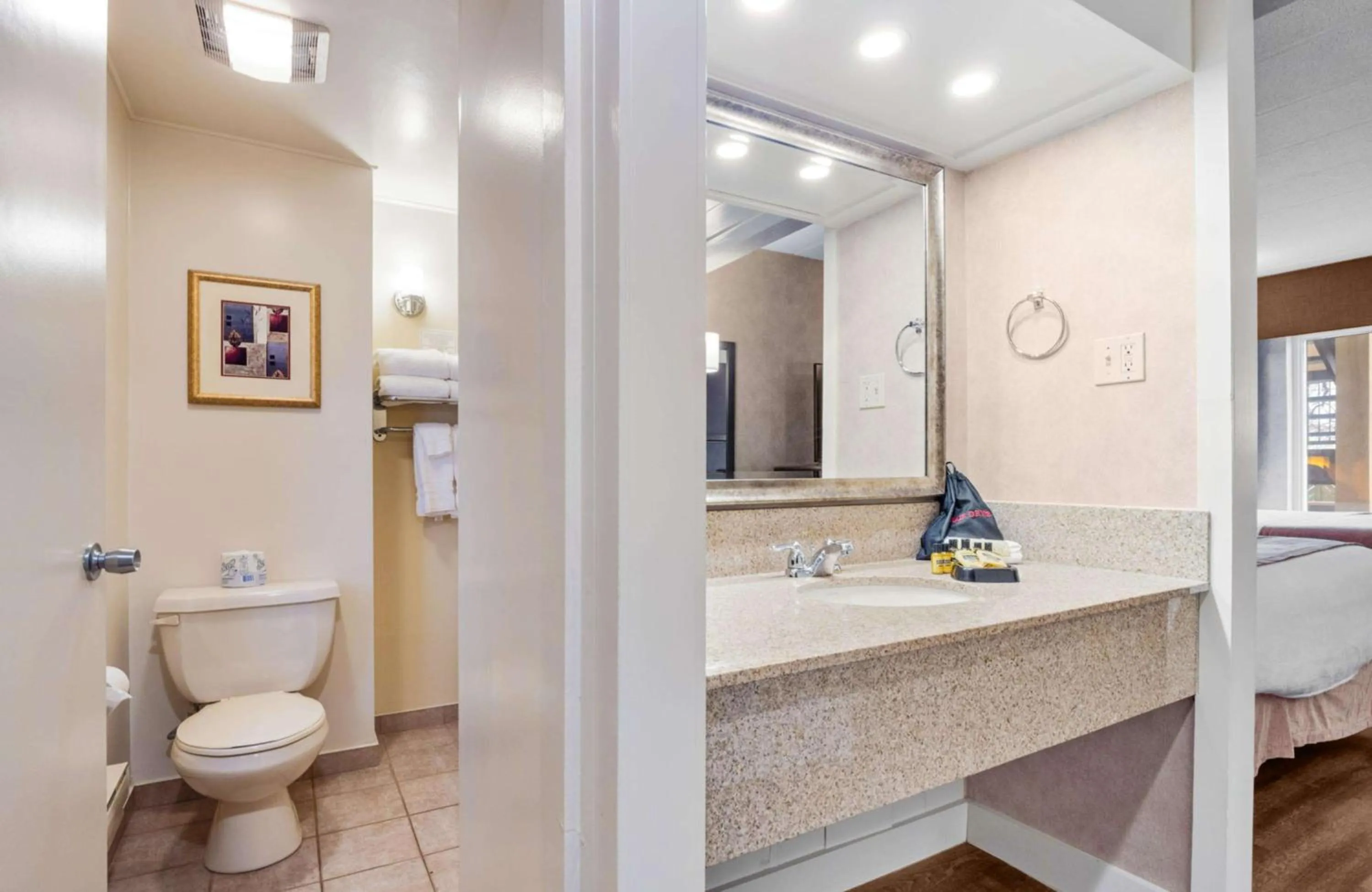 Bathroom in Best Western Plus Cairn Croft Hotel