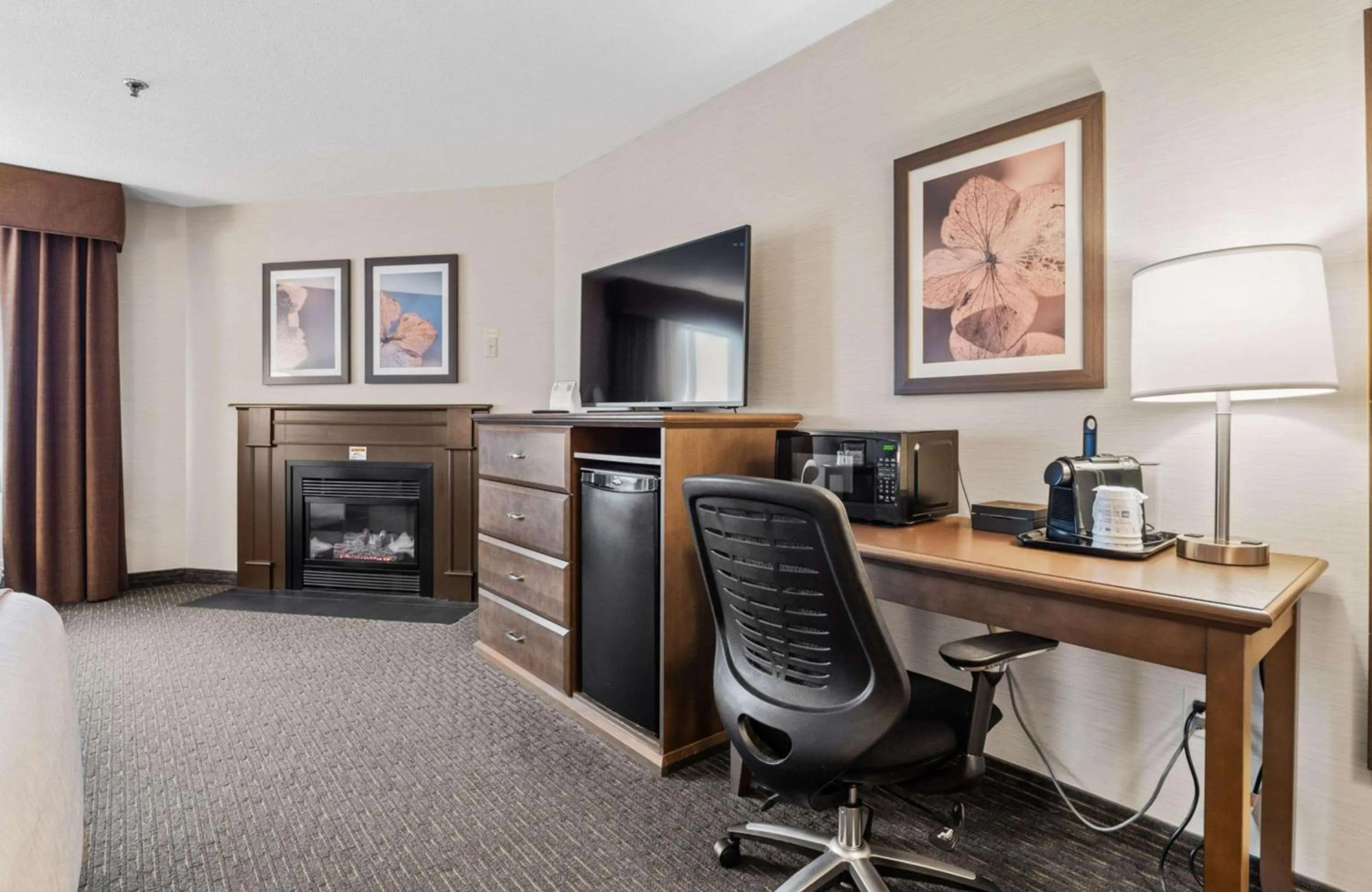 Bedroom in Best Western Plus Cairn Croft Hotel