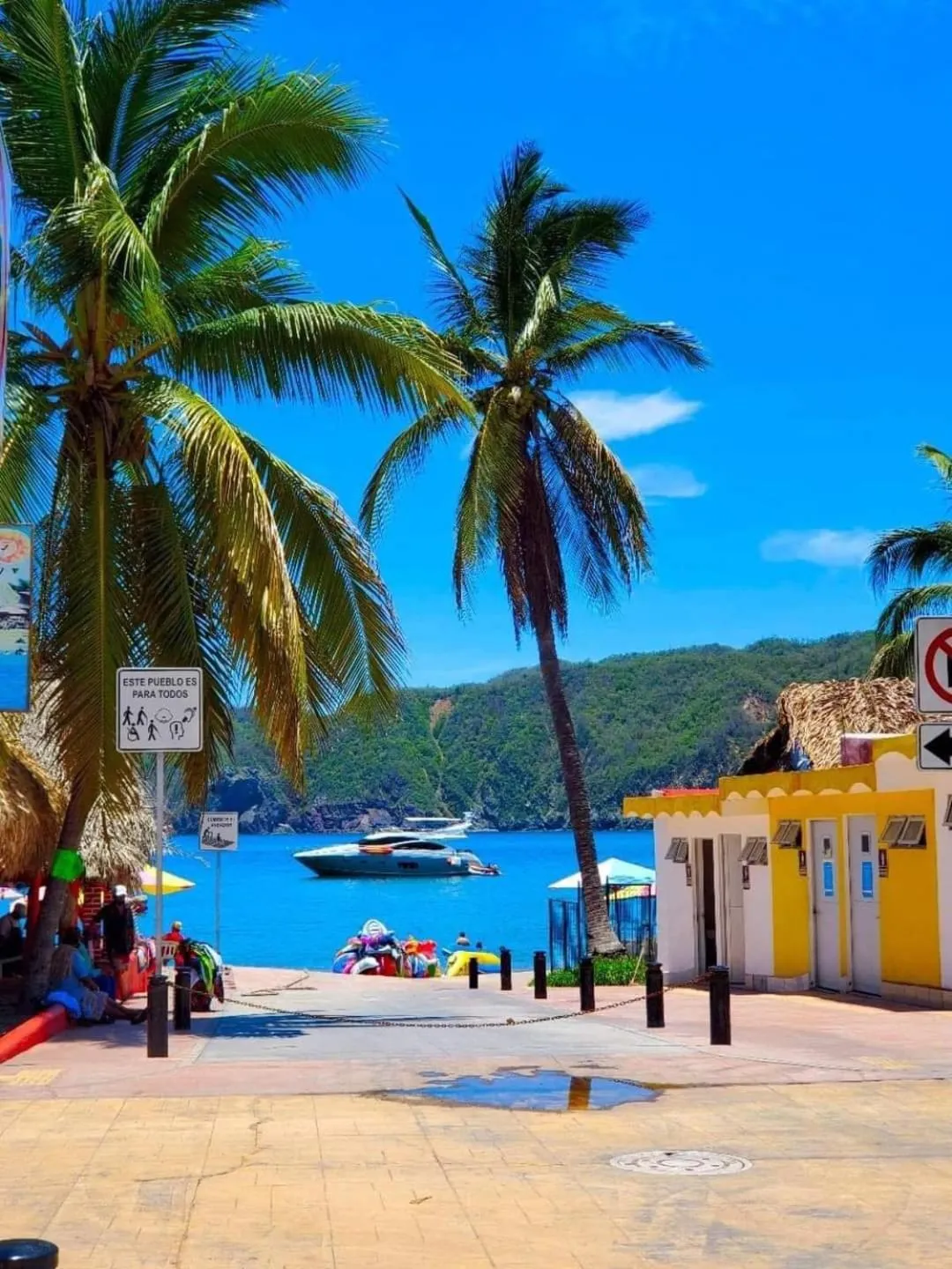 Hotel y Bungalows Bugambilias