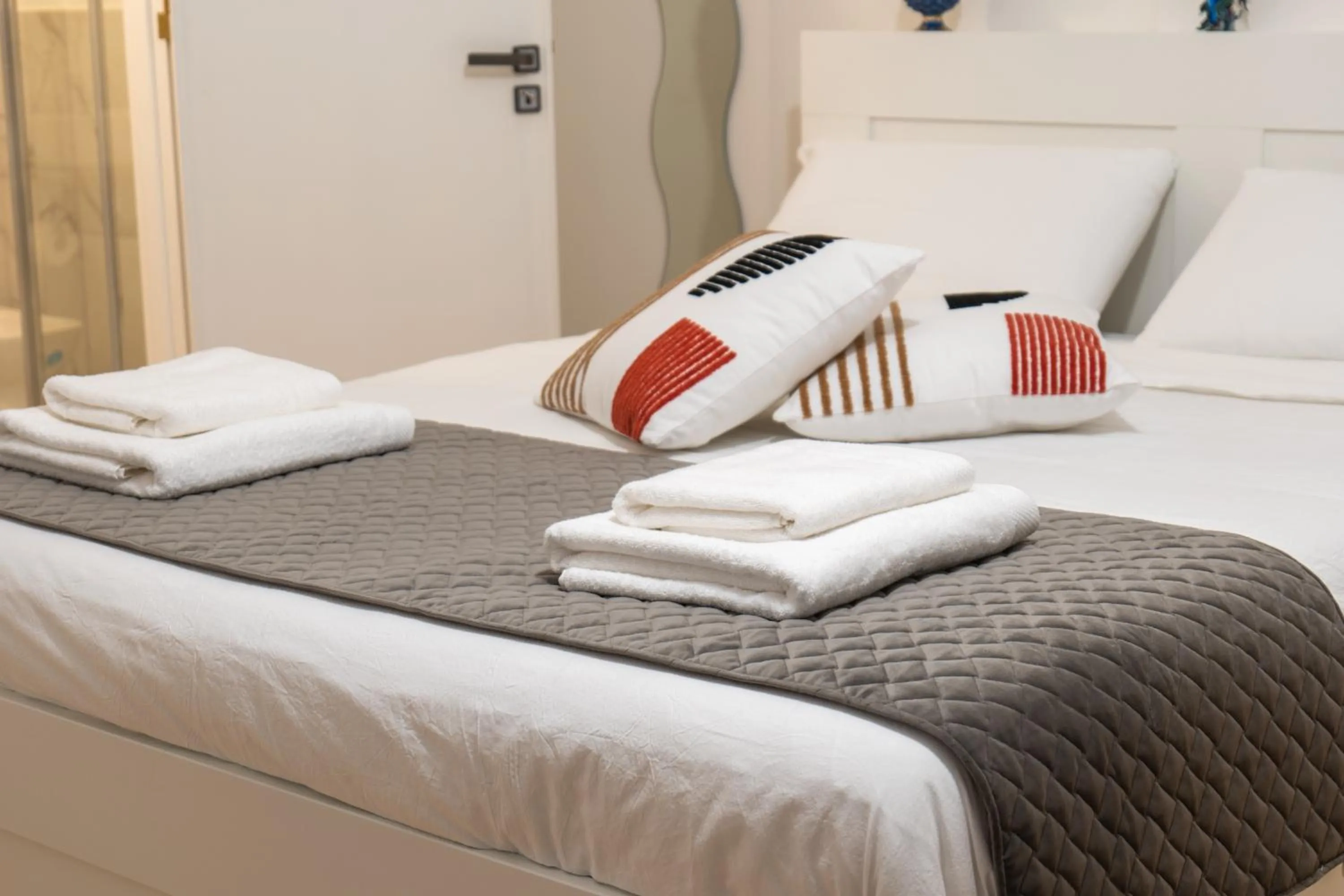 Bed in Sweet Home