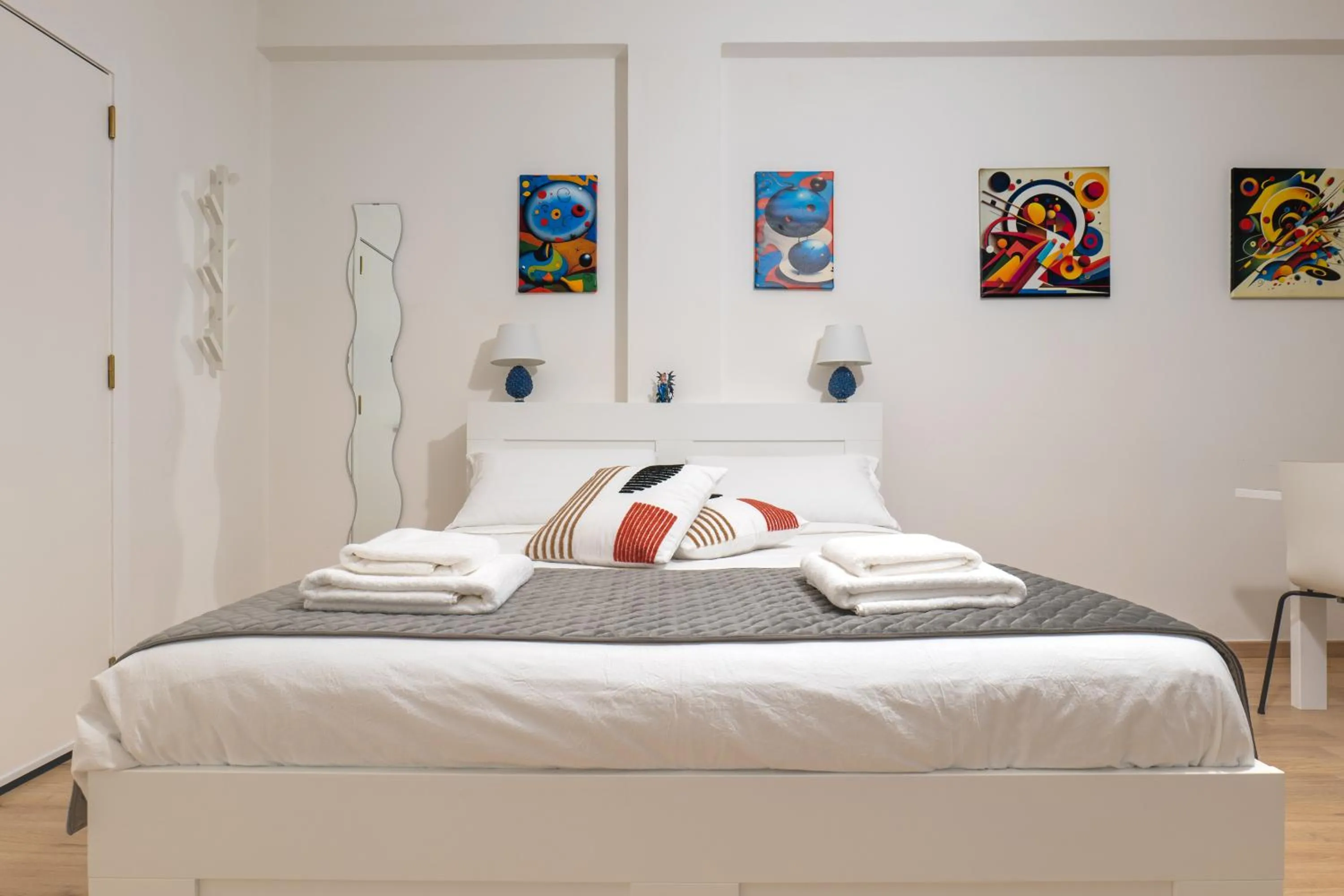 Bed in Sweet Home