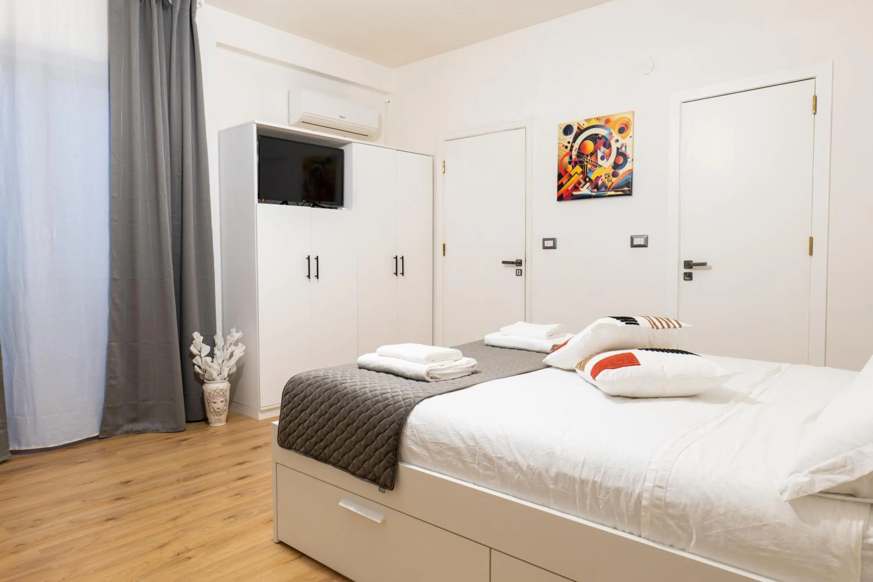 Bed in Sweet Home