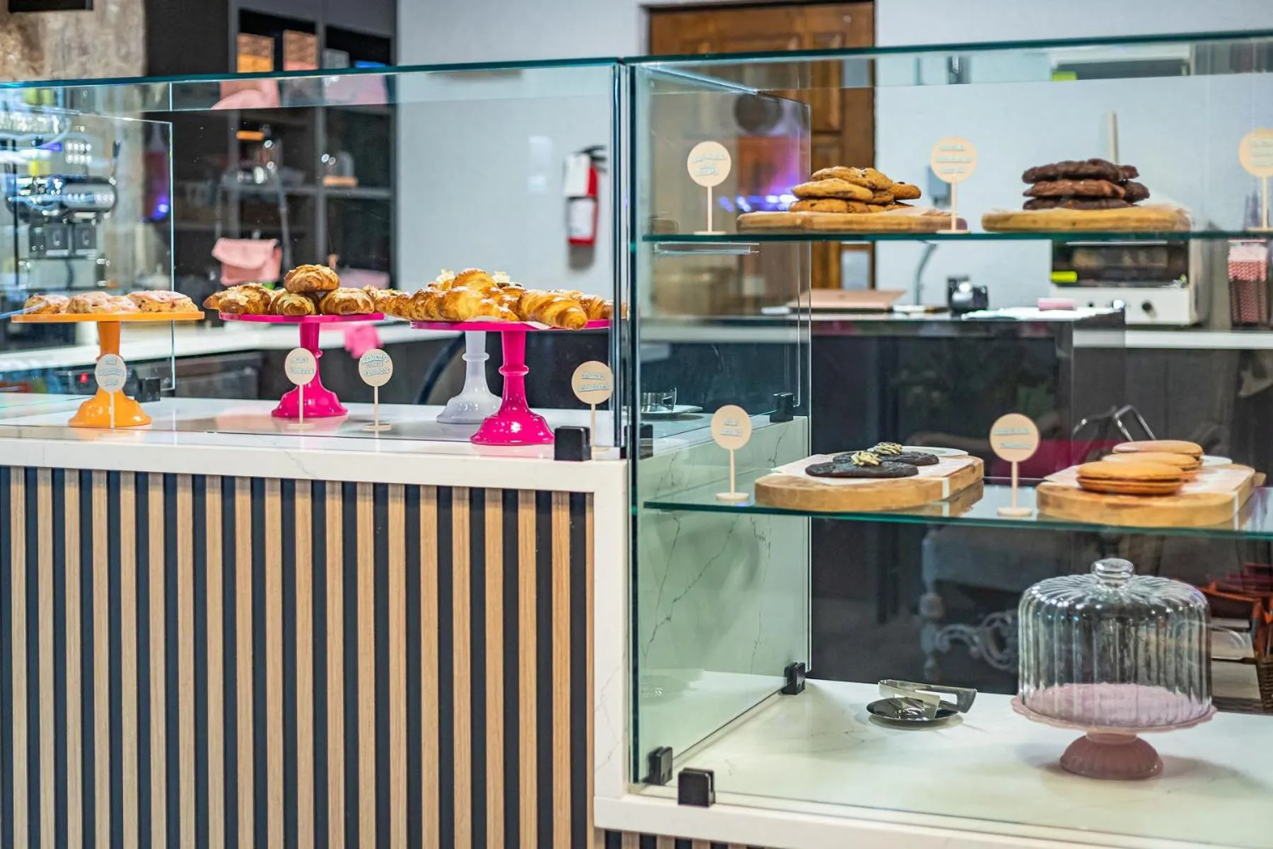 On-site shops in Old Stone Inn Boutique Hotel