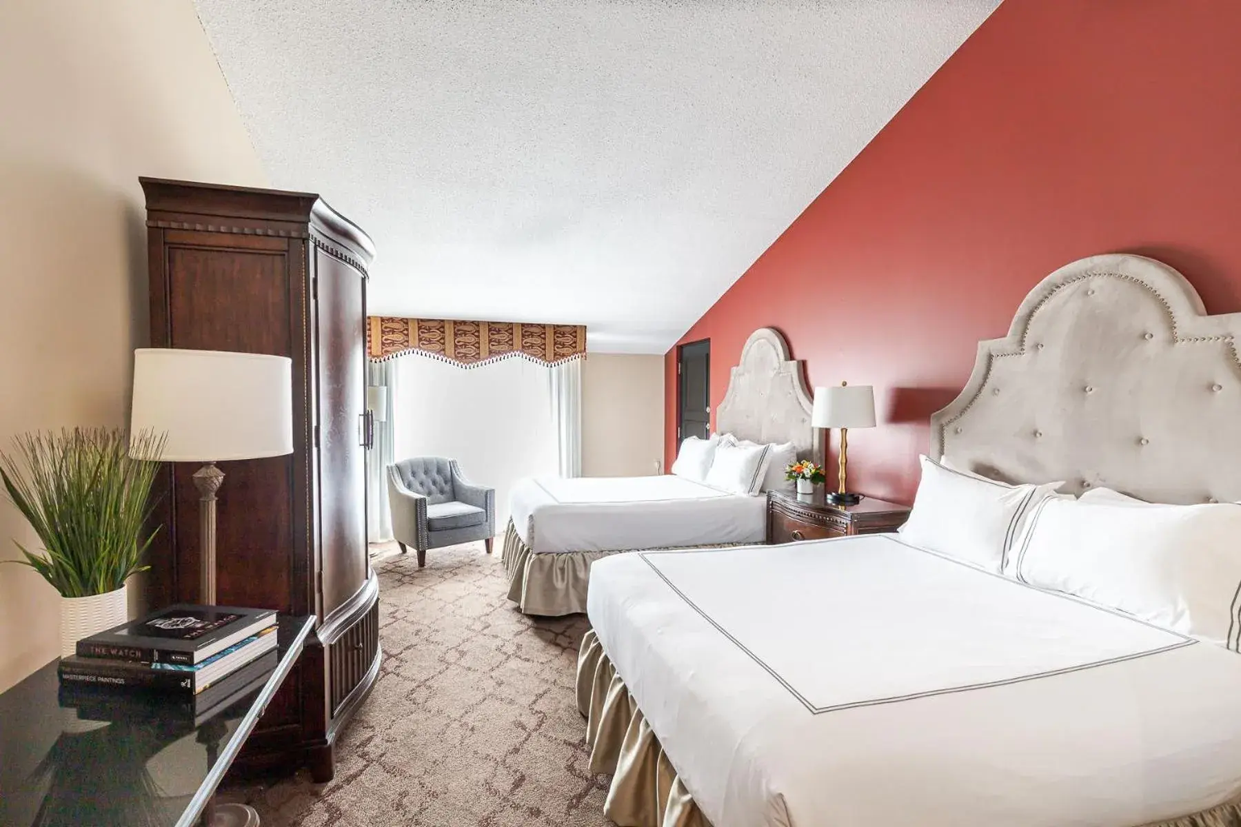 Superior Queen Room with Two Queen Beds in Old Stone Inn Boutique Hotel Superior Queen Room with Two Queen Beds in Old Stone Inn Boutique Hotel