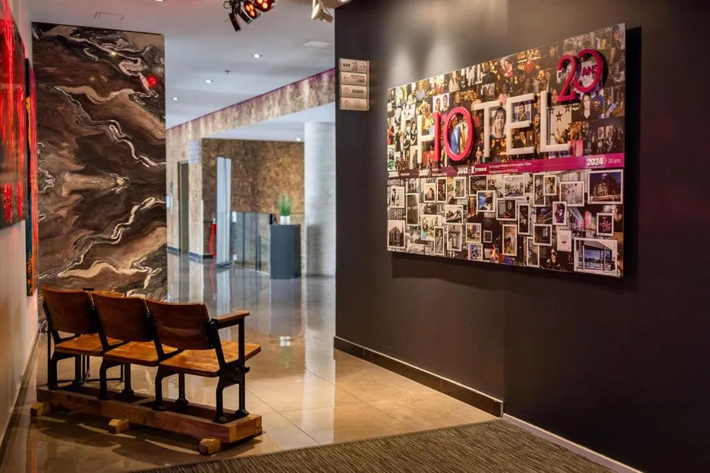 Seating area in HOTEL10