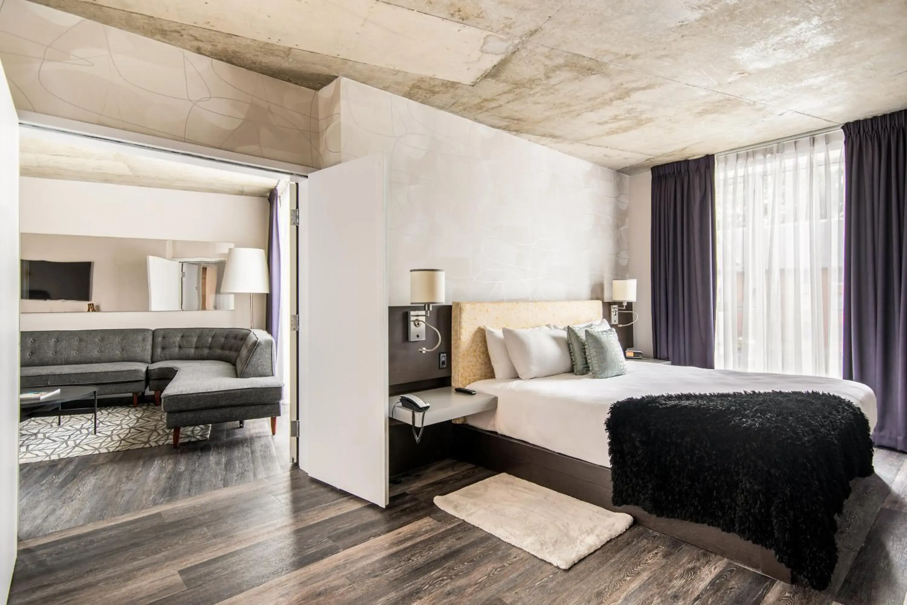 Bed in HOTEL10 Bed in HOTEL10