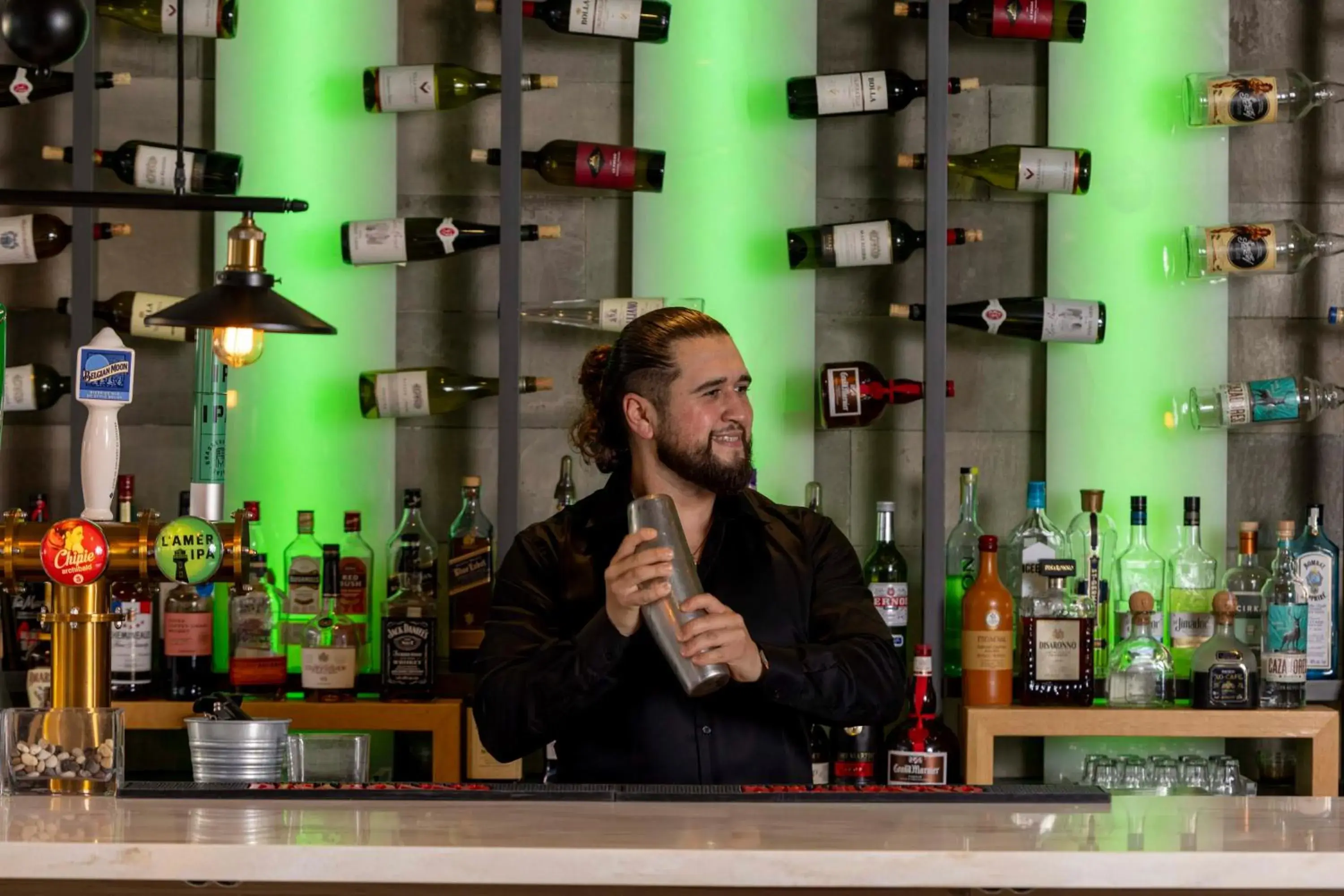 Lounge or bar in HOTEL10 Lounge or bar in HOTEL10