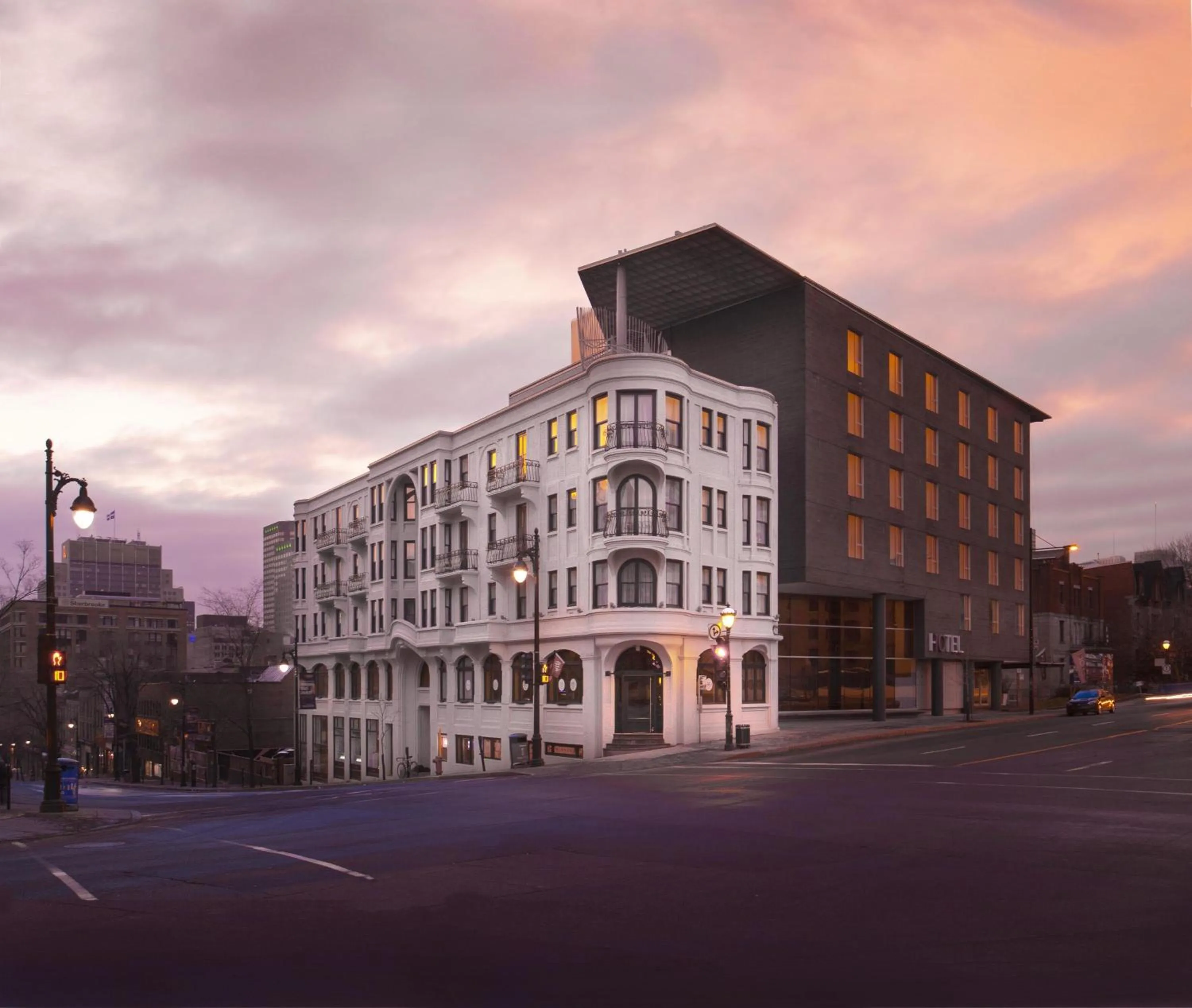 Facade/entrance in HOTEL10