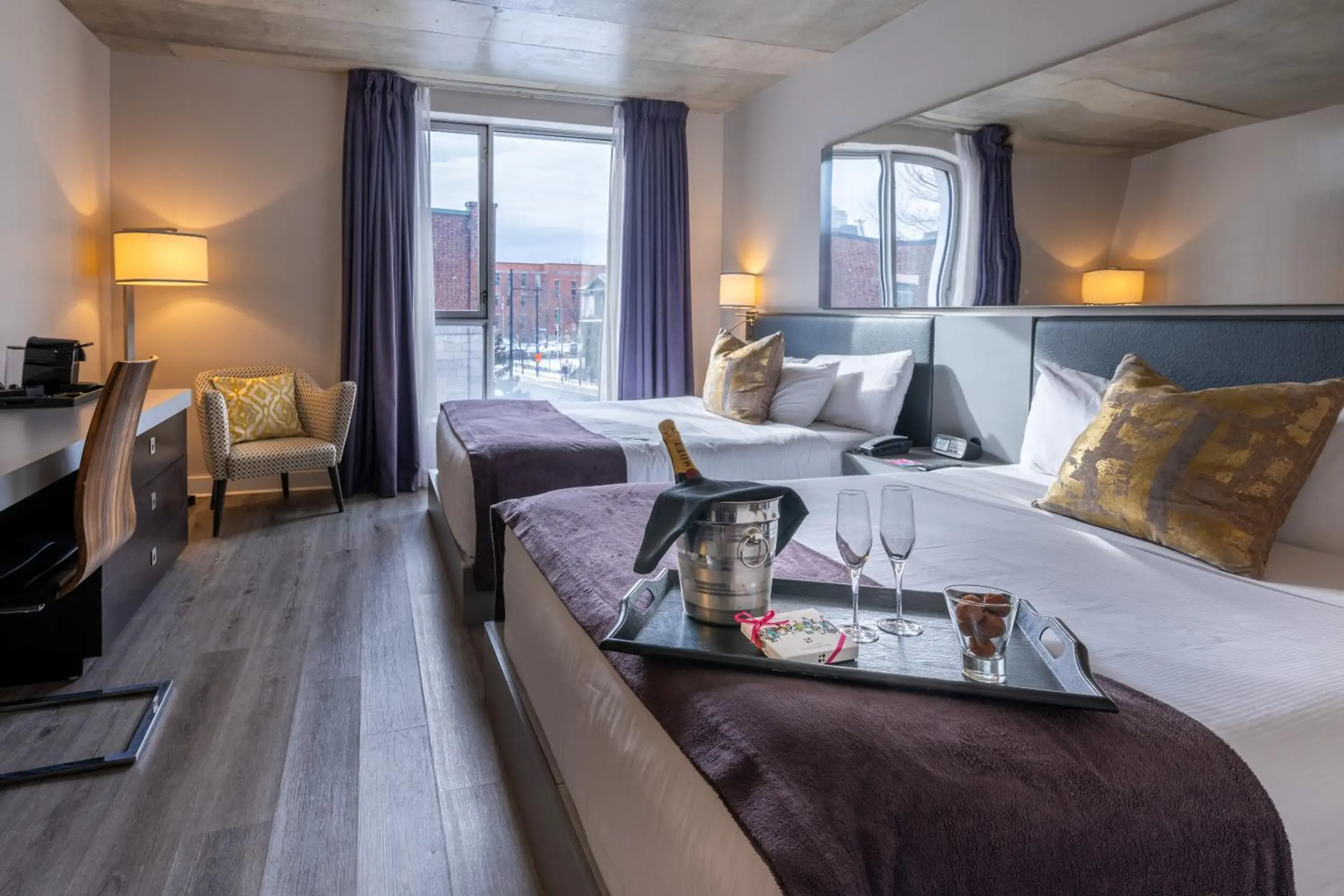 Bed in HOTEL10 Bed in HOTEL10