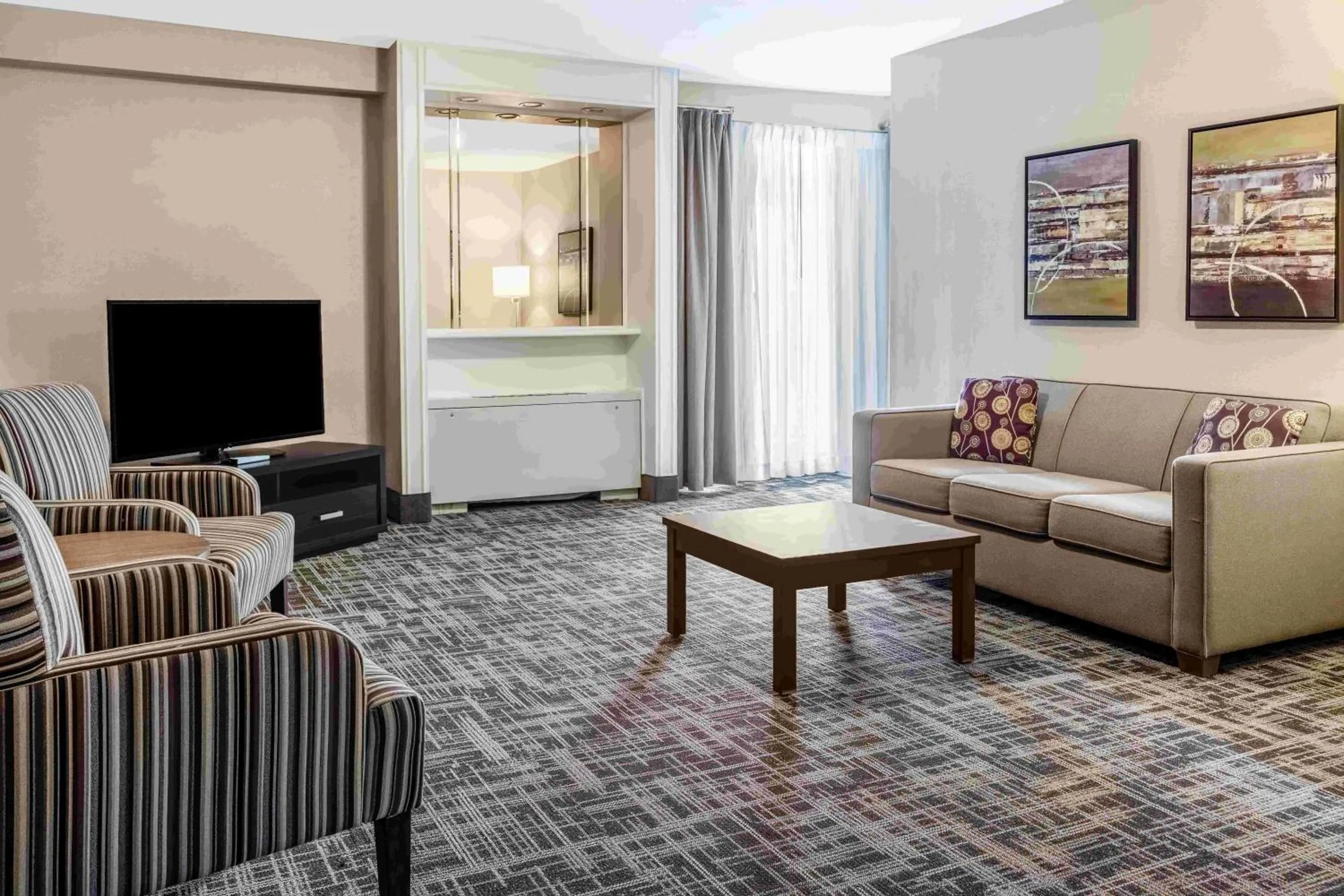 Living room in Best Western Ville-Marie Montreal Hotel & Suites