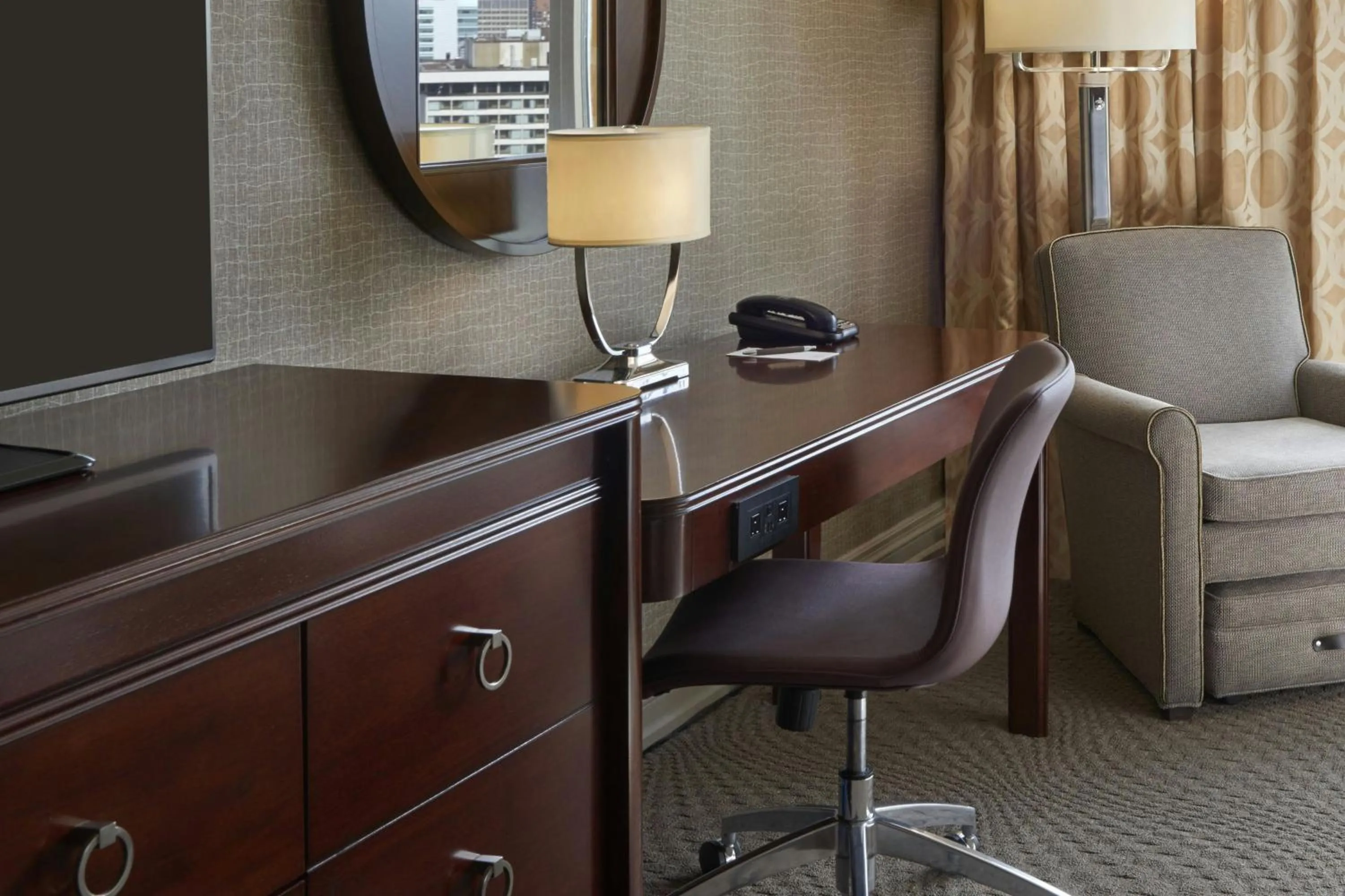 Photo of the whole room in Sheraton Centre Toronto Hotel