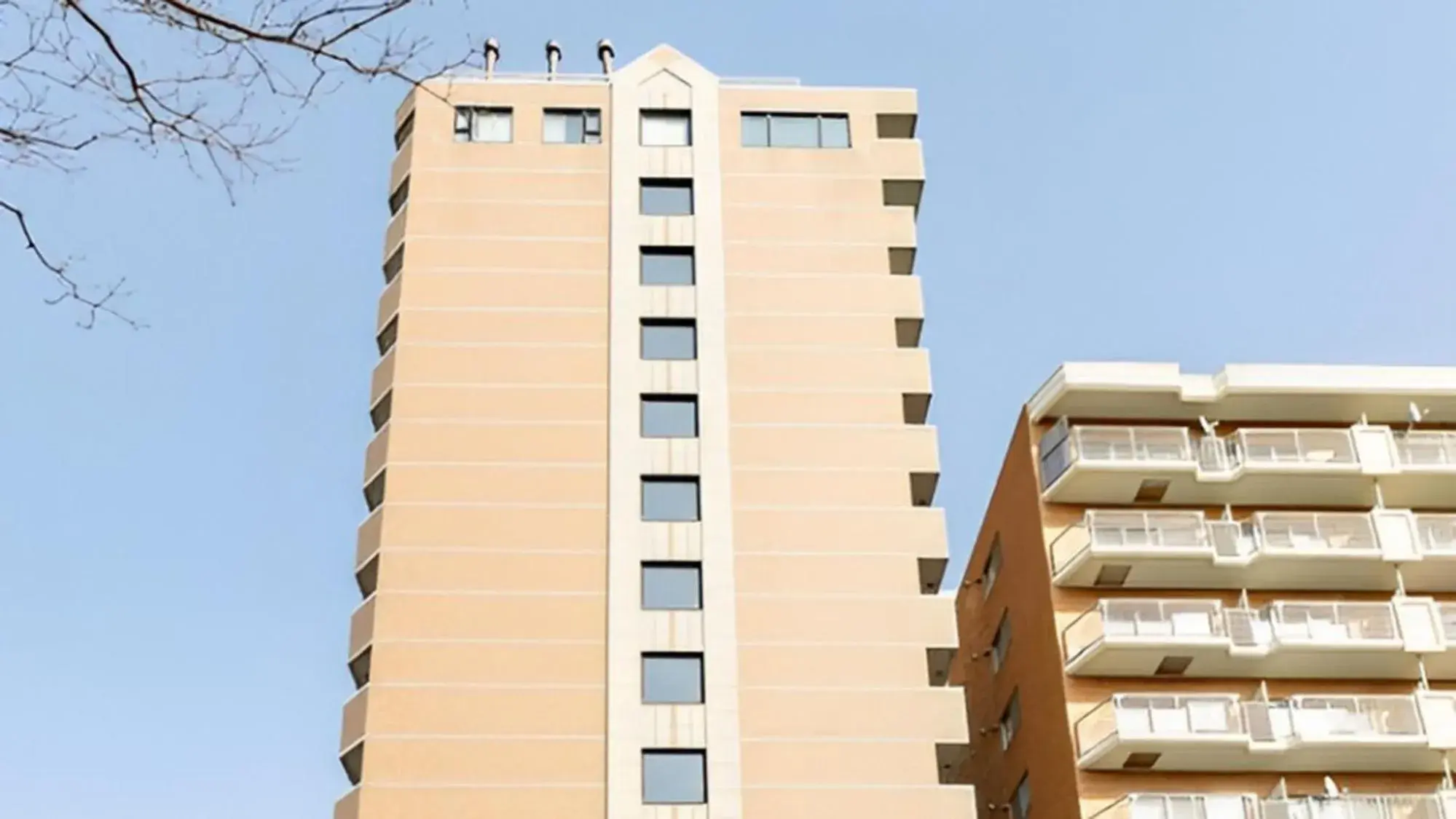 Property building in Toyoko Inn Hokkaido Sapporo-eki Nishi-guchi Hokudai Mae Property building in Toyoko Inn Hokkaido Sapporo-eki Nishi-guchi Hokudai Mae