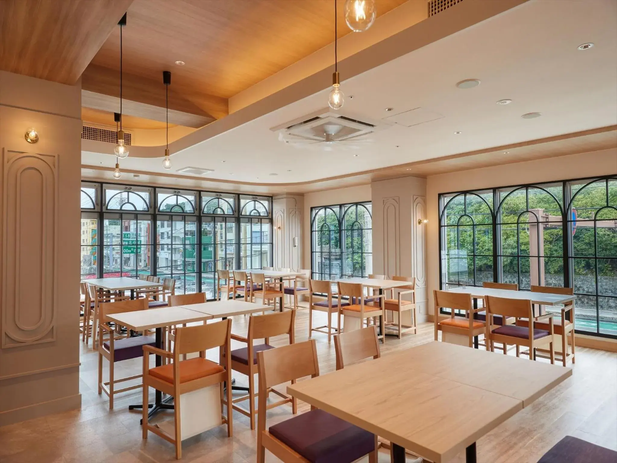 Restaurant/places to eat in THE GRAND HOTEL GINOWAN Restaurant/places to eat in THE GRAND HOTEL GINOWAN