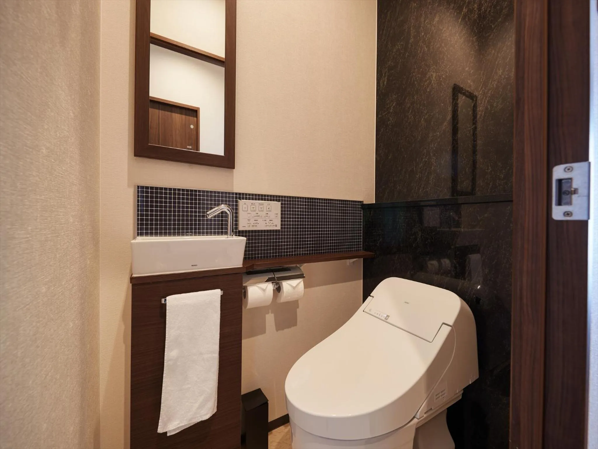 Toilet in THE GRAND HOTEL GINOWAN