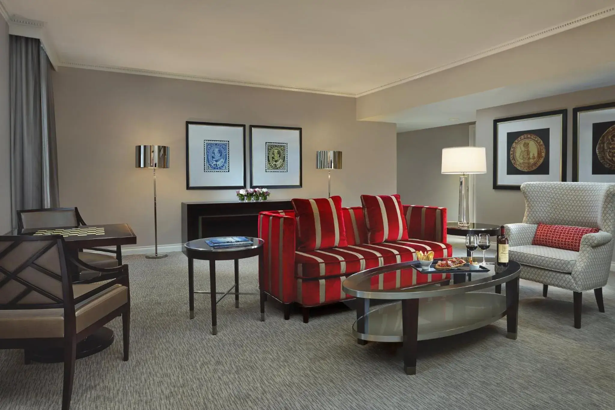 Luxury Executive Suite - 1 King Bed in The Omni King Edward Hotel Luxury Executive Suite - 1 King Bed in The Omni King Edward Hotel