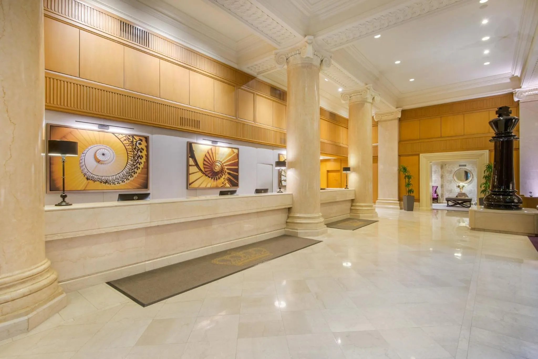 Lobby or reception in The Omni King Edward Hotel
