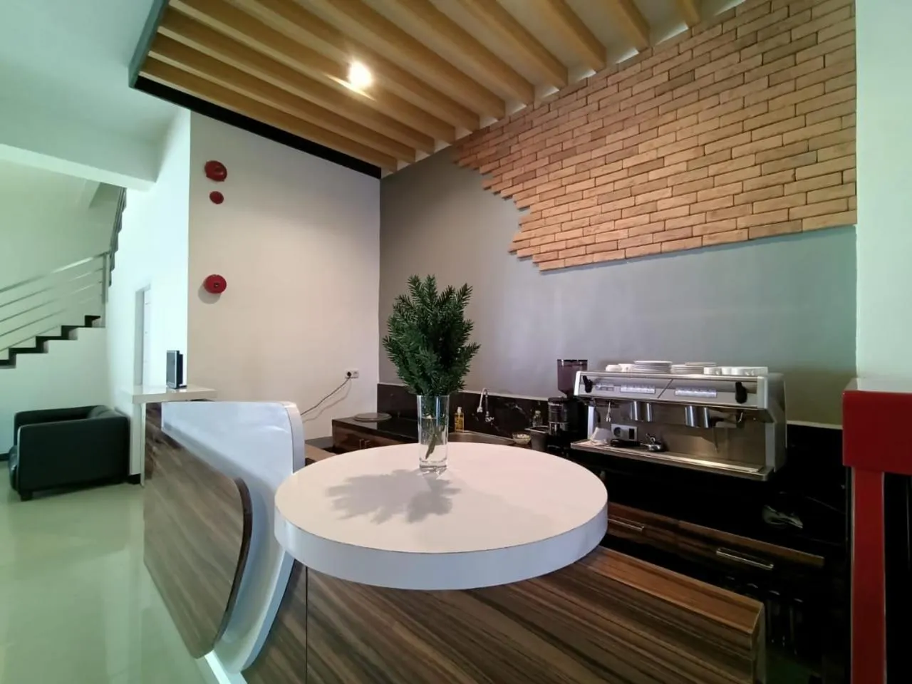 Restaurant/places to eat in Front One Green Boutique Hotel Abepura