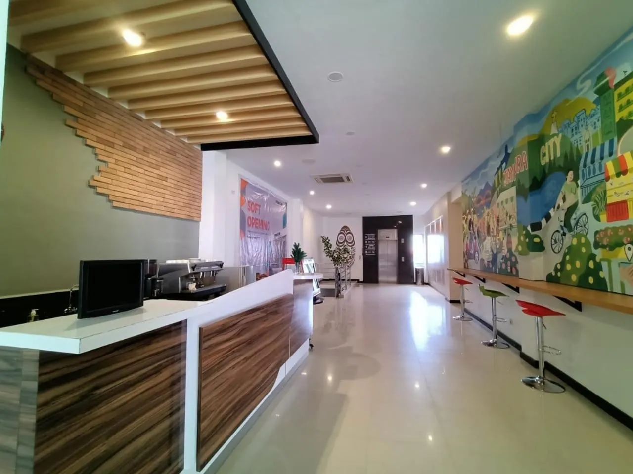 Restaurant/places to eat in Front One Green Boutique Hotel Abepura