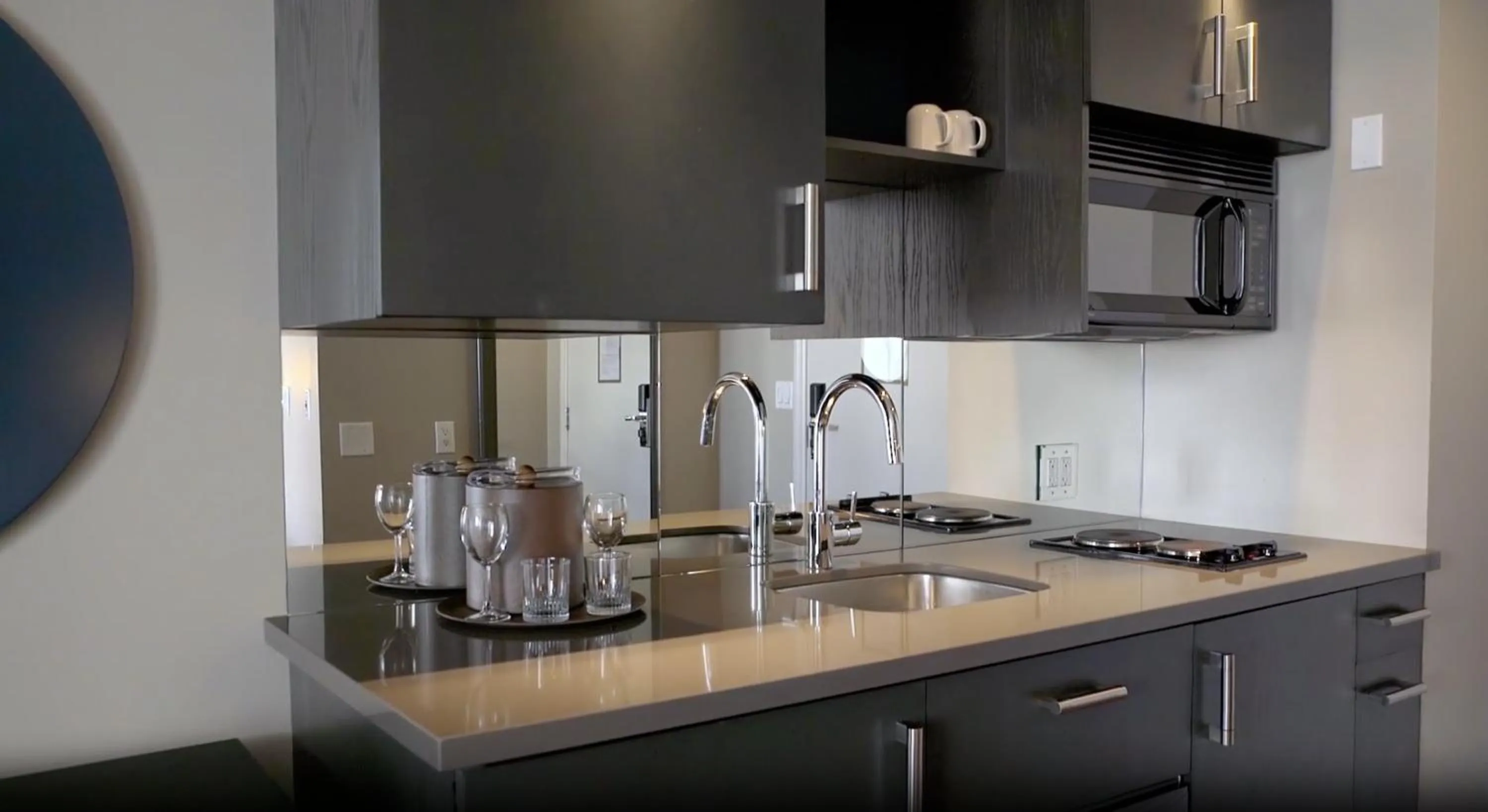 Kitchen or kitchenette in One King West Hotel and Residence