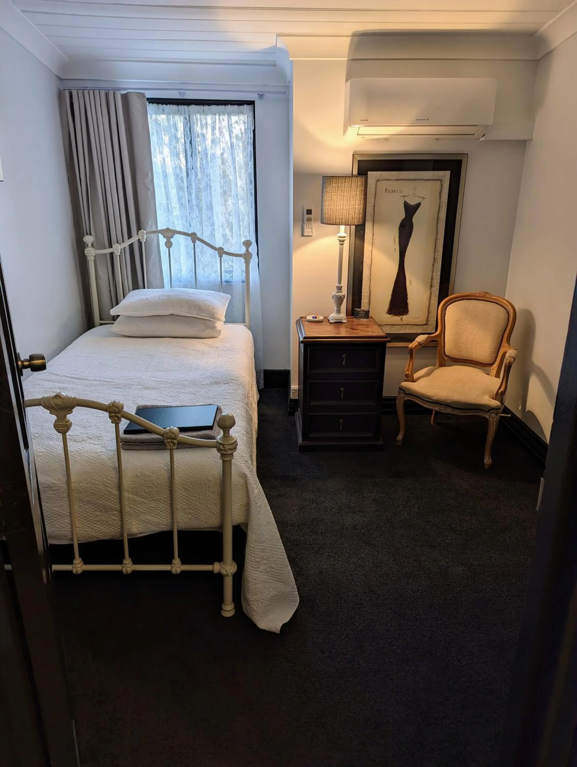 Bedroom, Bed in Toodyay Manor