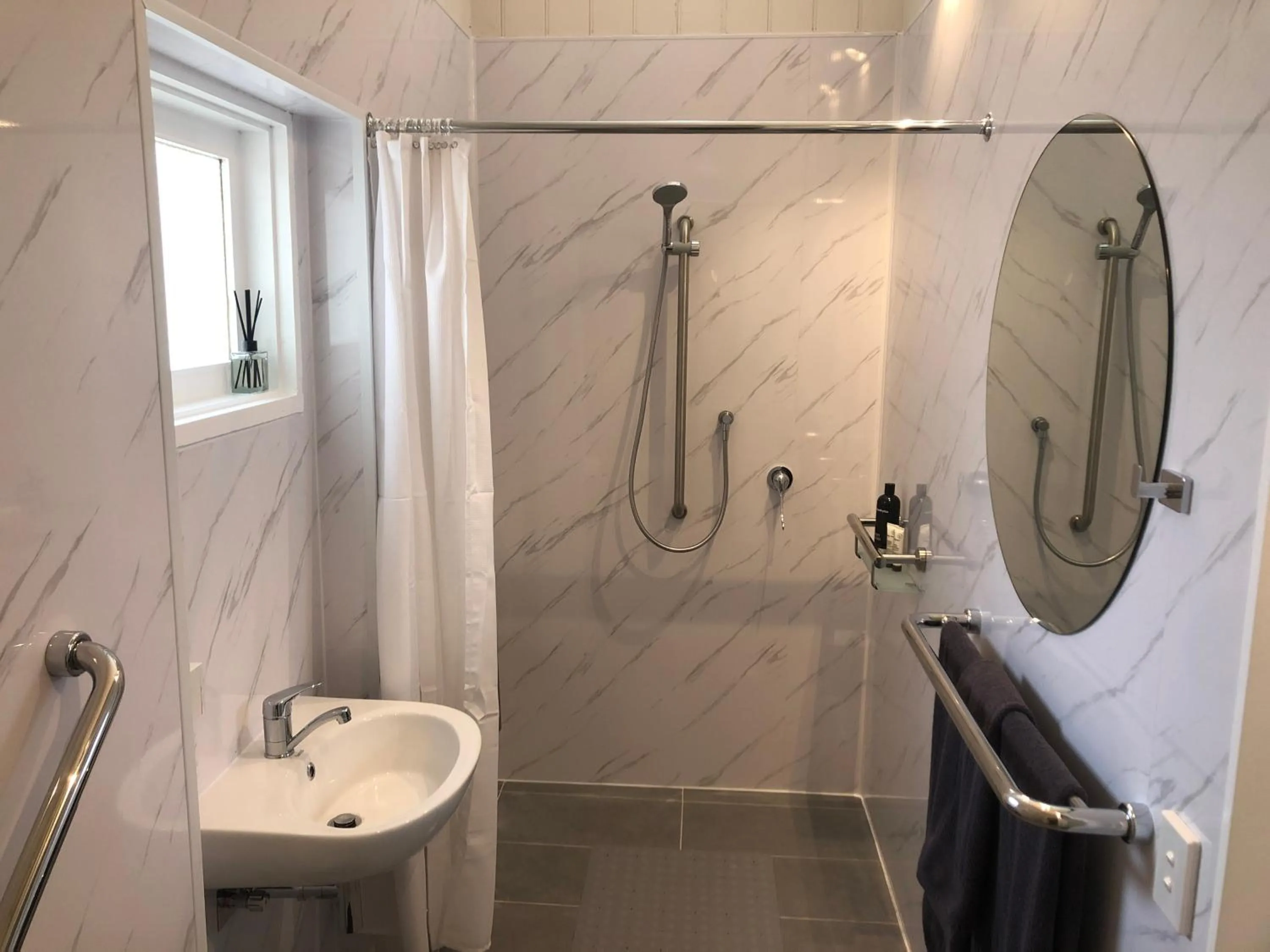 Bathroom in Toodyay Manor