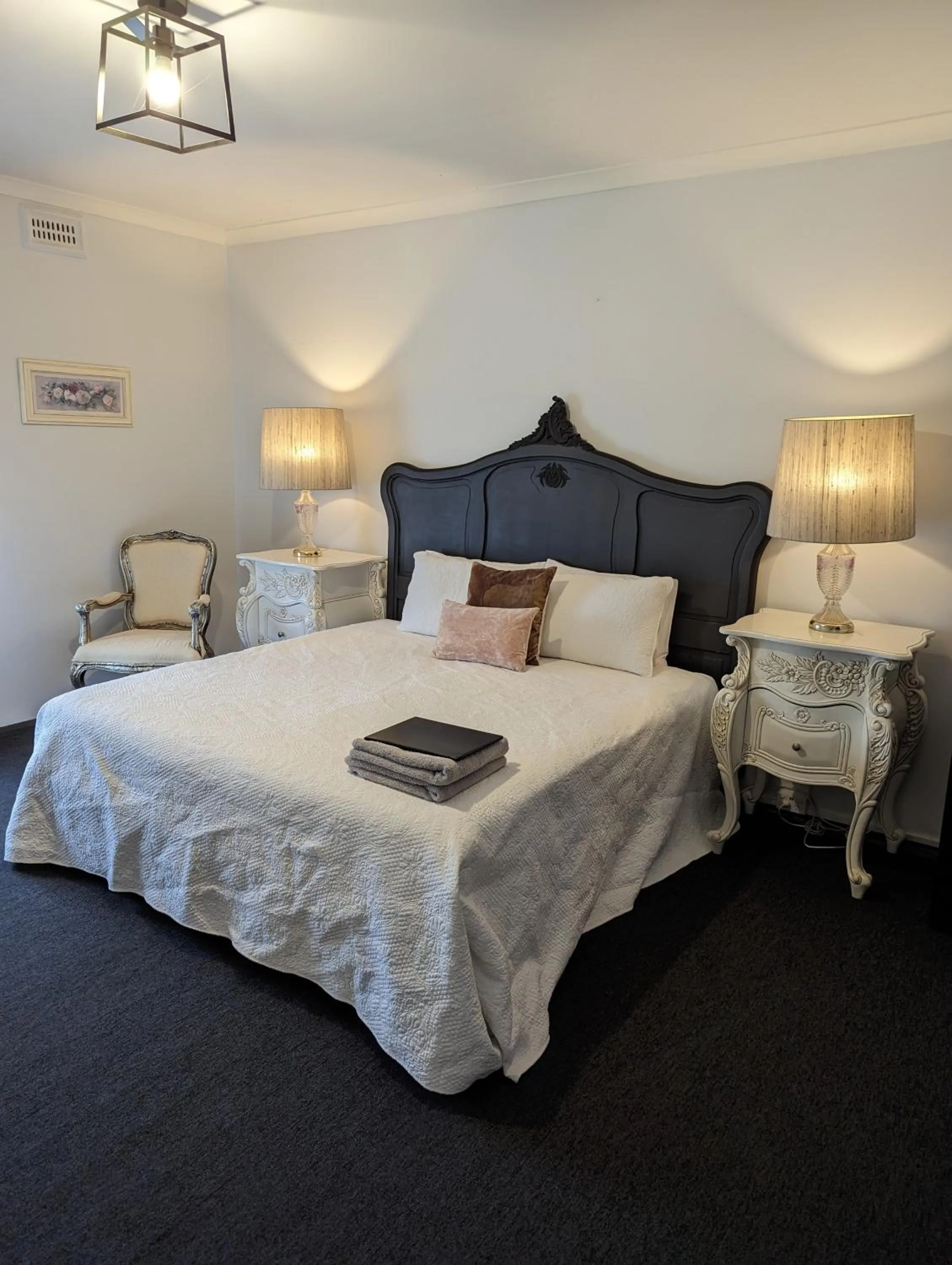 Bedroom, Bed in Toodyay Manor