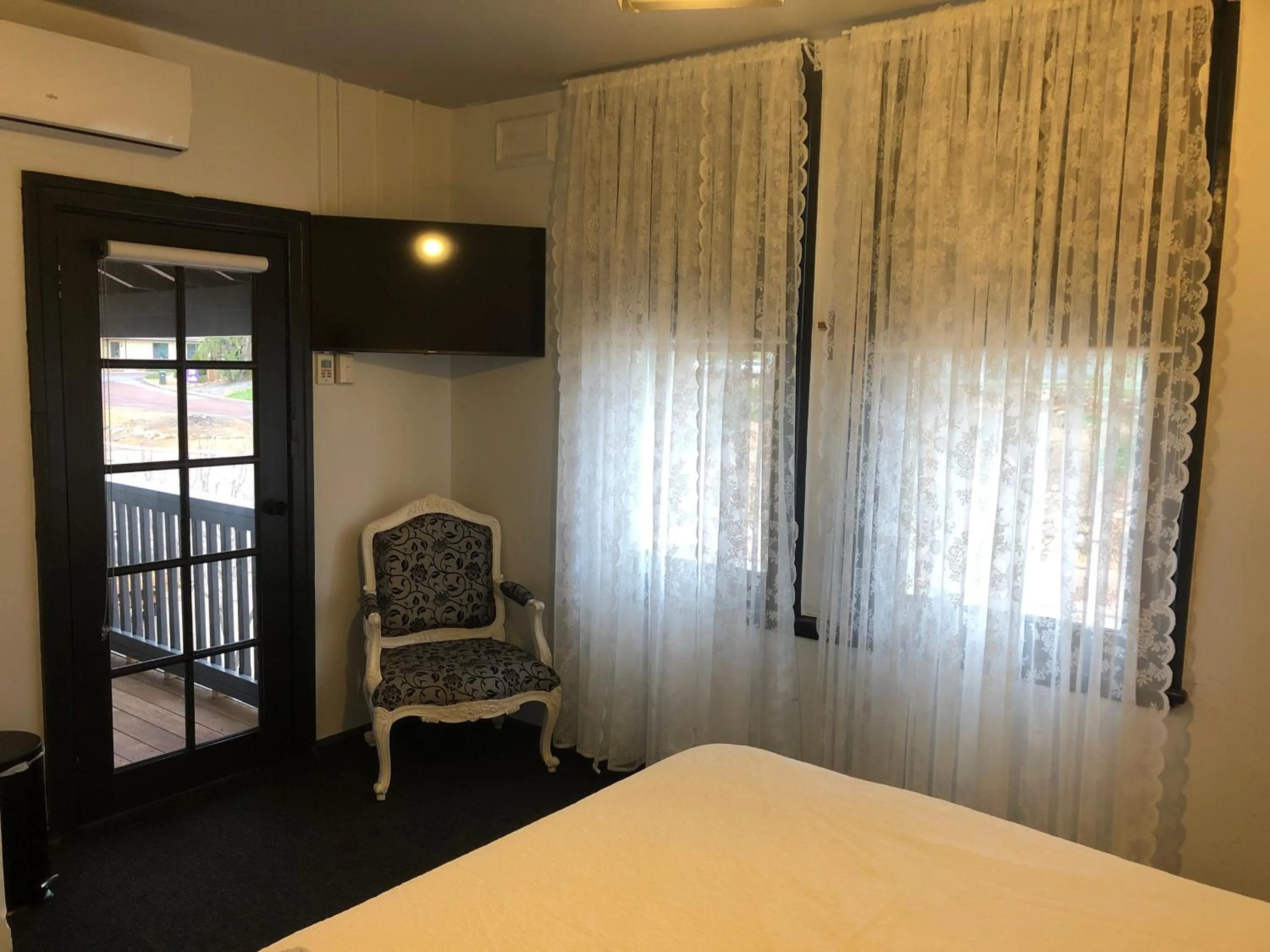 Bedroom, Bed in Toodyay Manor