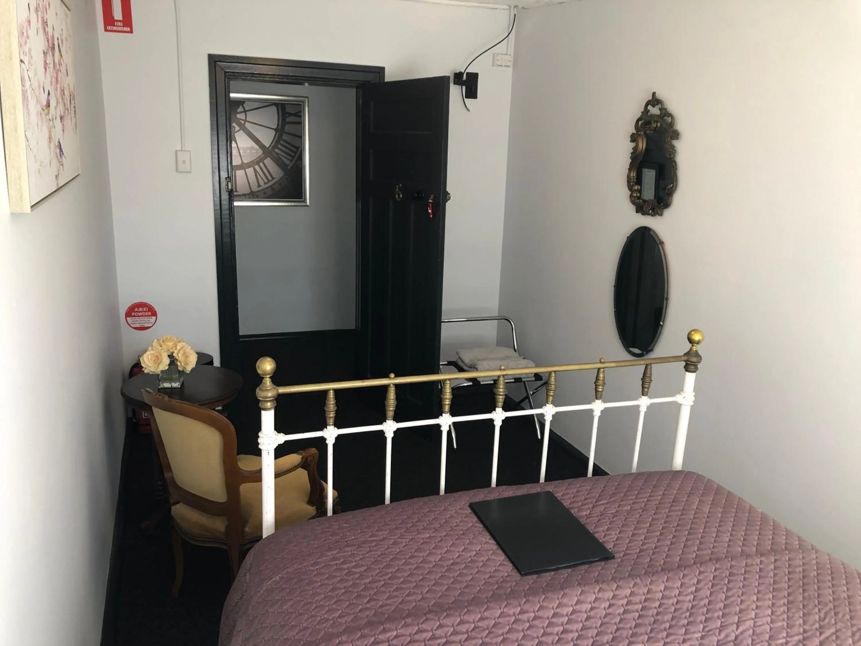 Bedroom, Bed in Toodyay Manor