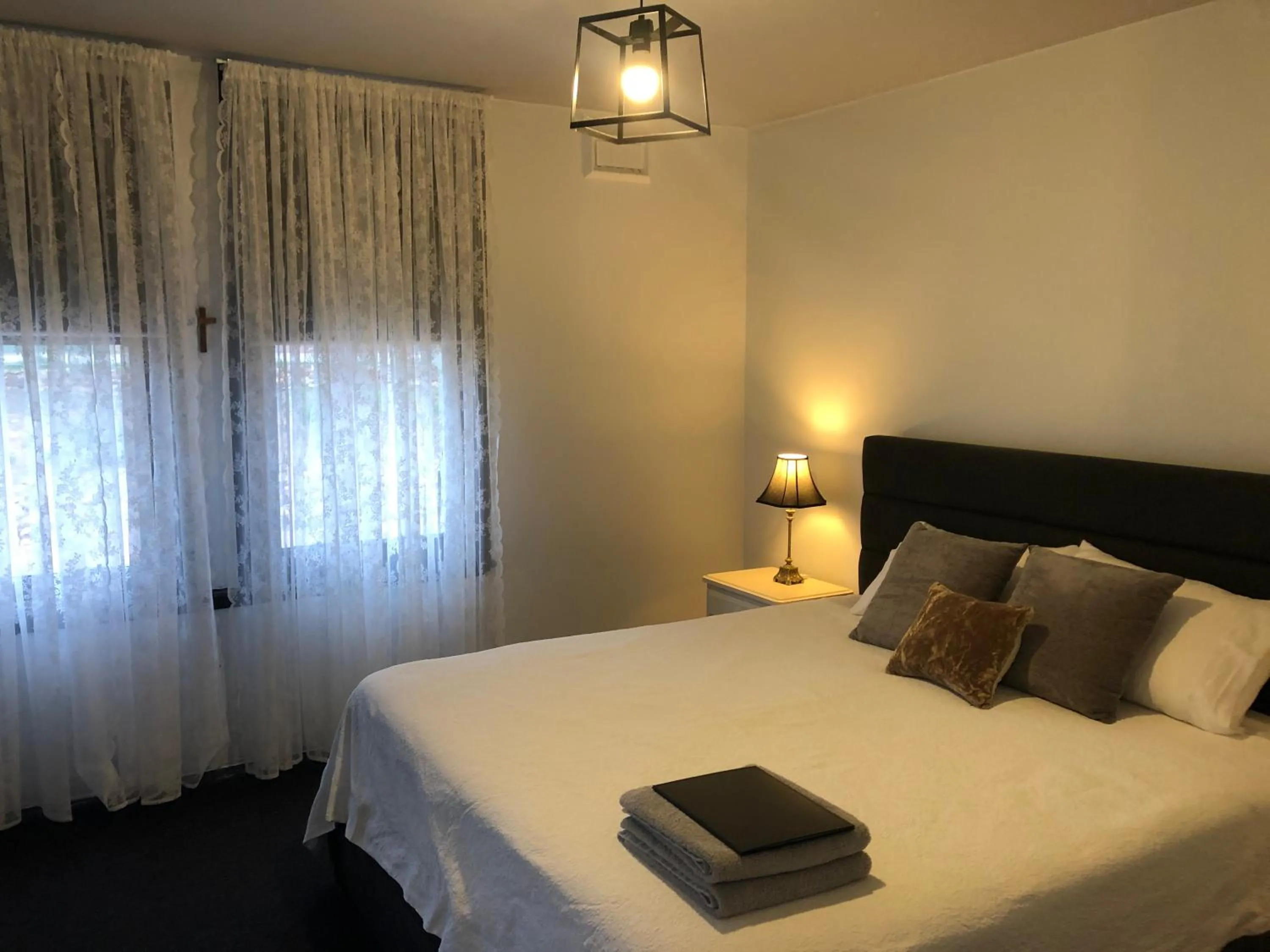 Bedroom, Bed in Toodyay Manor