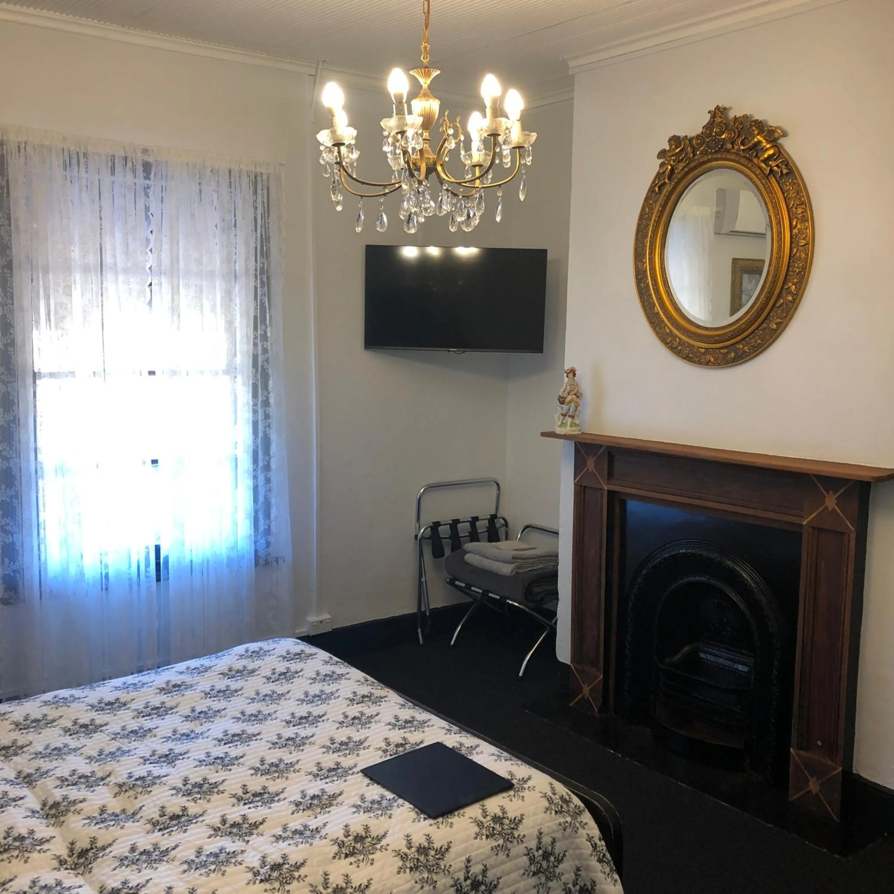 Bedroom, Bed in Toodyay Manor