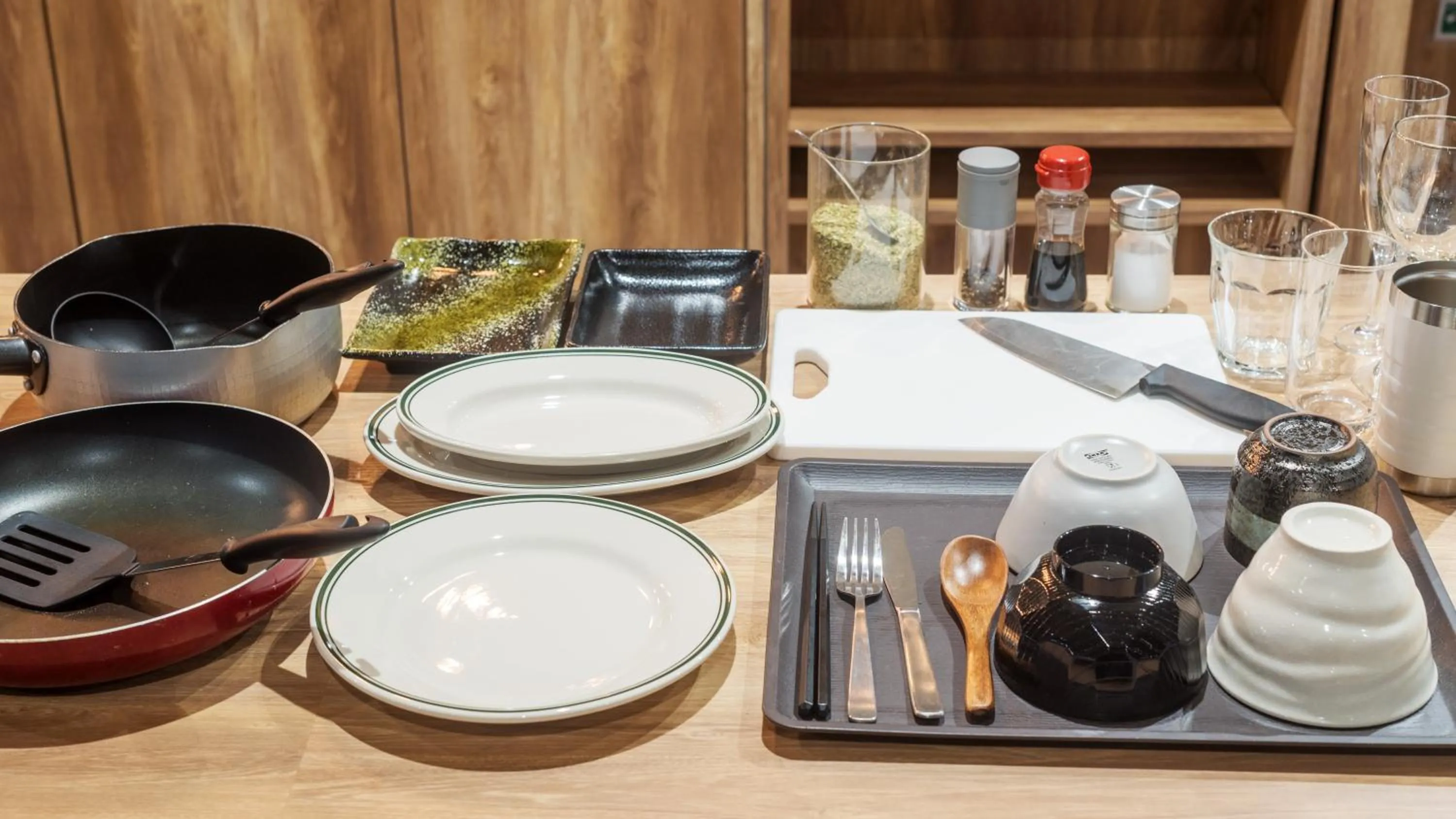 Communal kitchen in EIGHT POINT INN Kanazawa