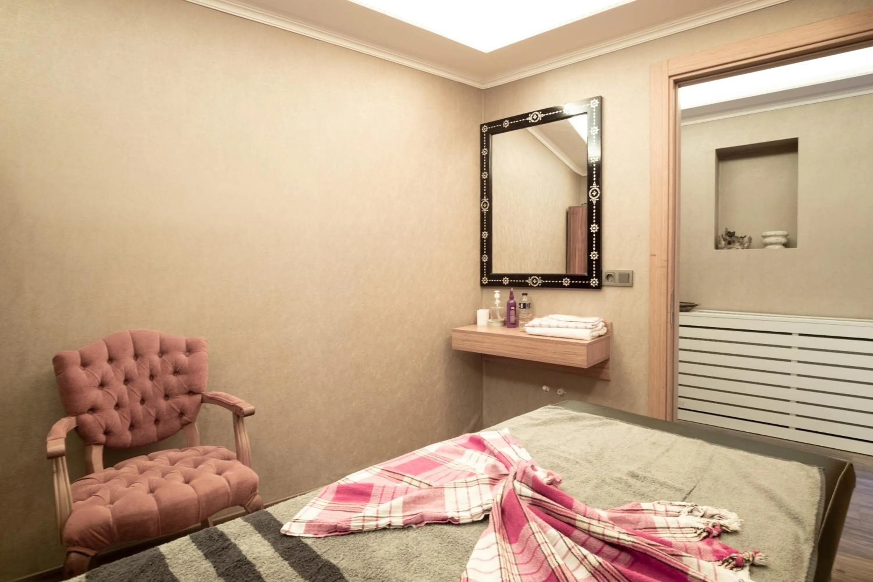 Massage in Orange Hotel & Spa