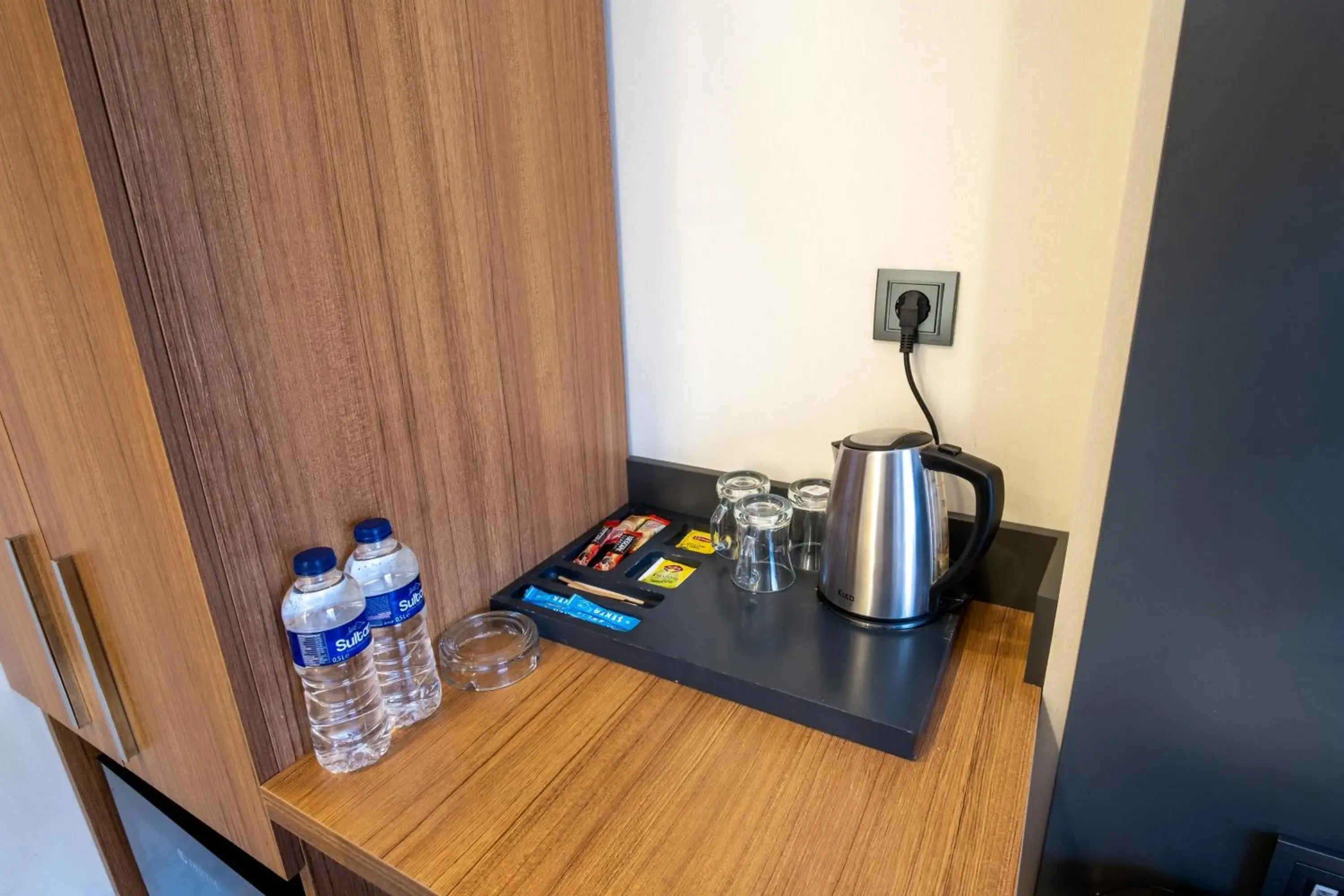 Coffee/tea facilities in Orange Hotel & Spa Coffee/tea facilities in Orange Hotel & Spa