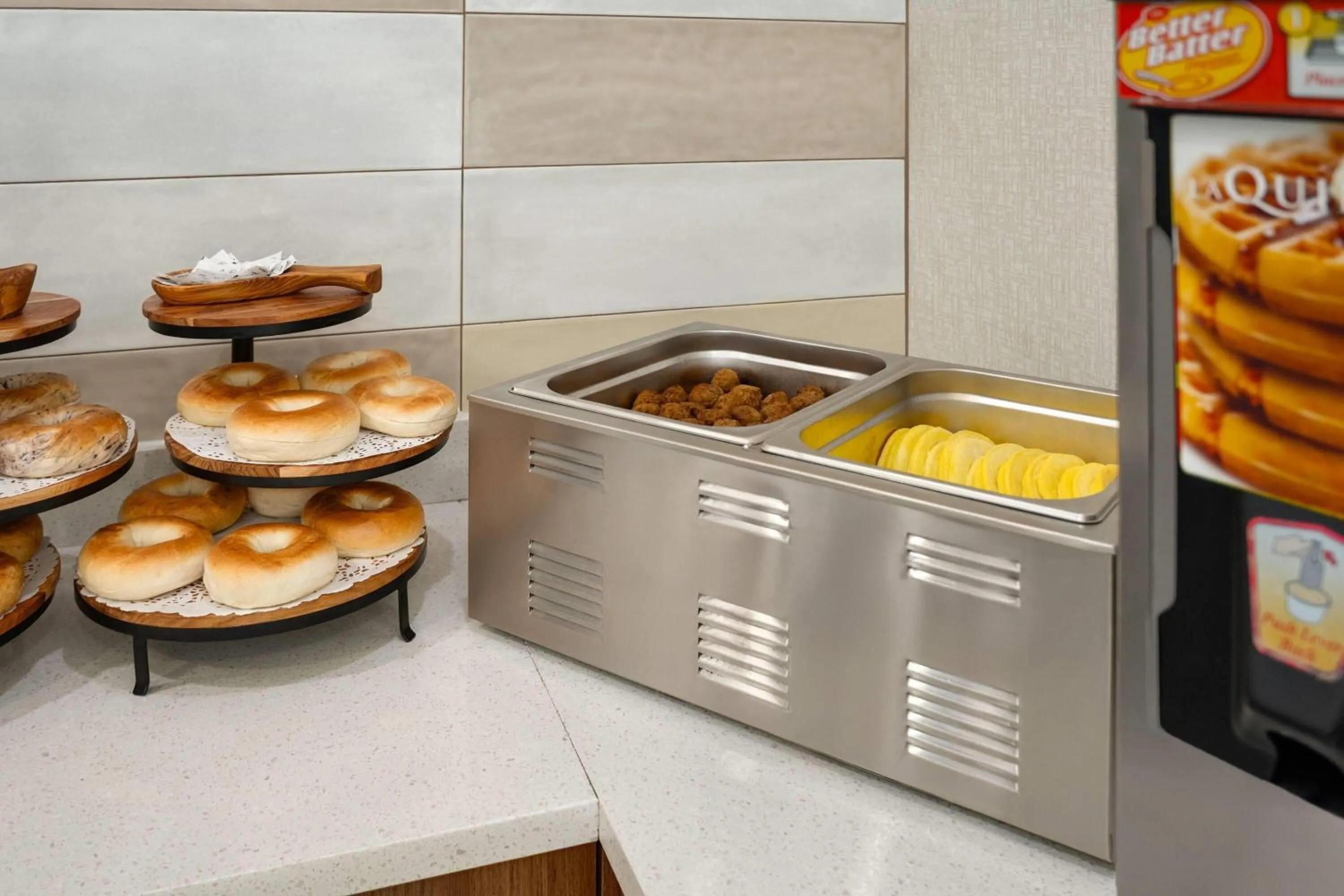 Restaurant/places to eat in La Quinta Inn by Wyndham Vancouver Airport