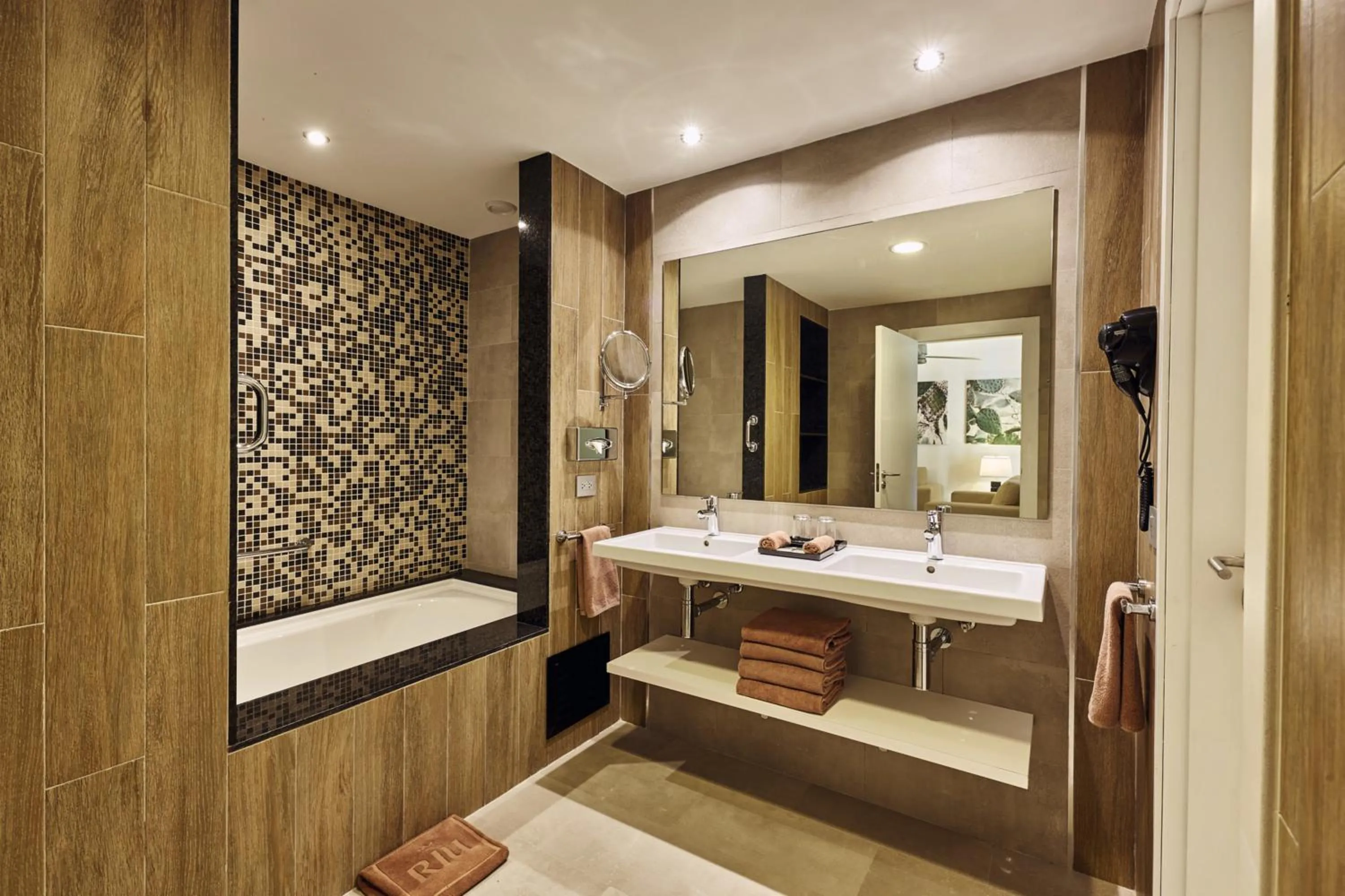 Bathroom, Bed in Riu Tequila - All Inclusive