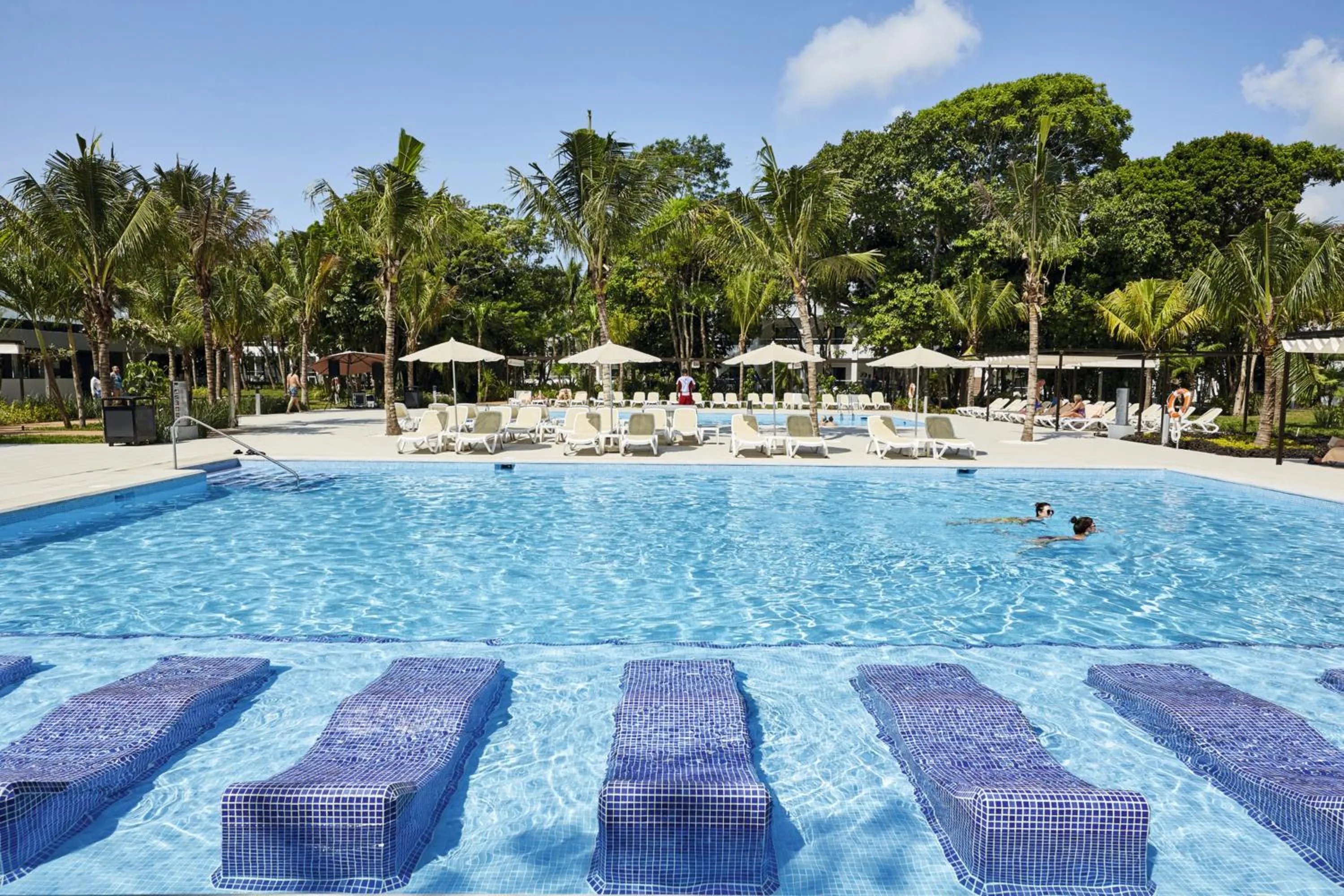 Swimming pool in Riu Tequila - All Inclusive