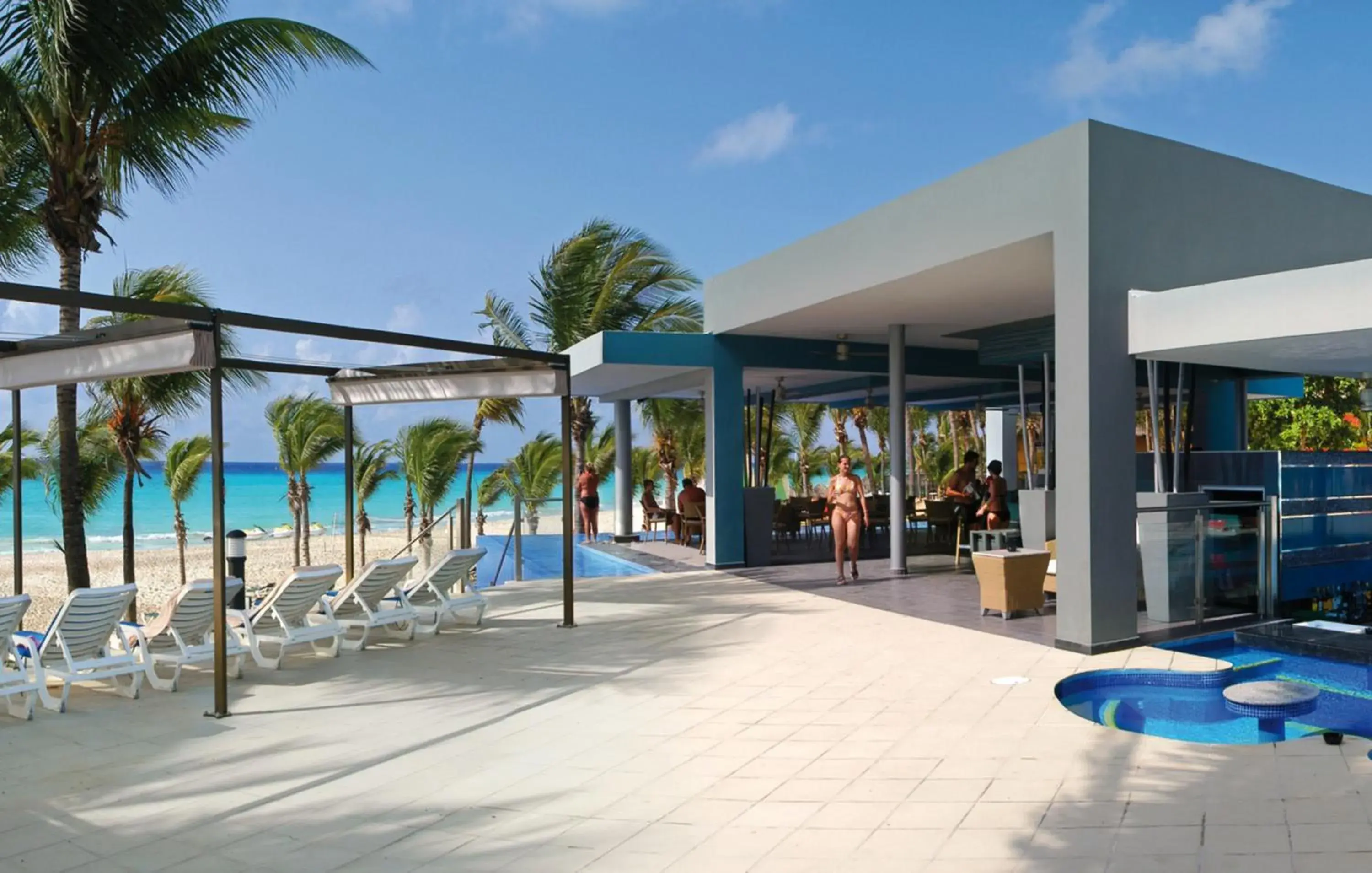 Lounge or bar in Riu Yucatan - All Inclusive Lounge or bar in Riu Yucatan - All Inclusive