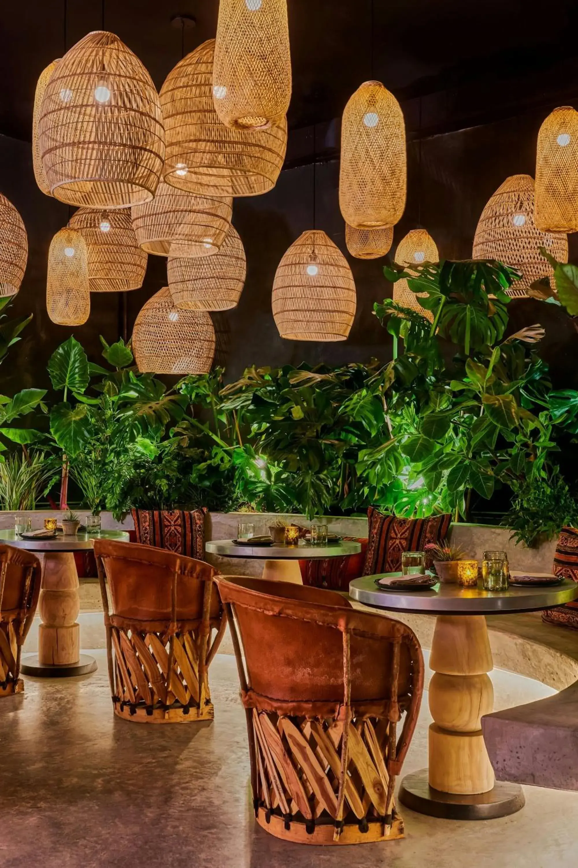 Restaurant/places to eat in HOLLYWOOD VOLUME, a Tribute Portfolio Hotel Restaurant/places to eat in HOLLYWOOD VOLUME, a Tribute Portfolio Hotel