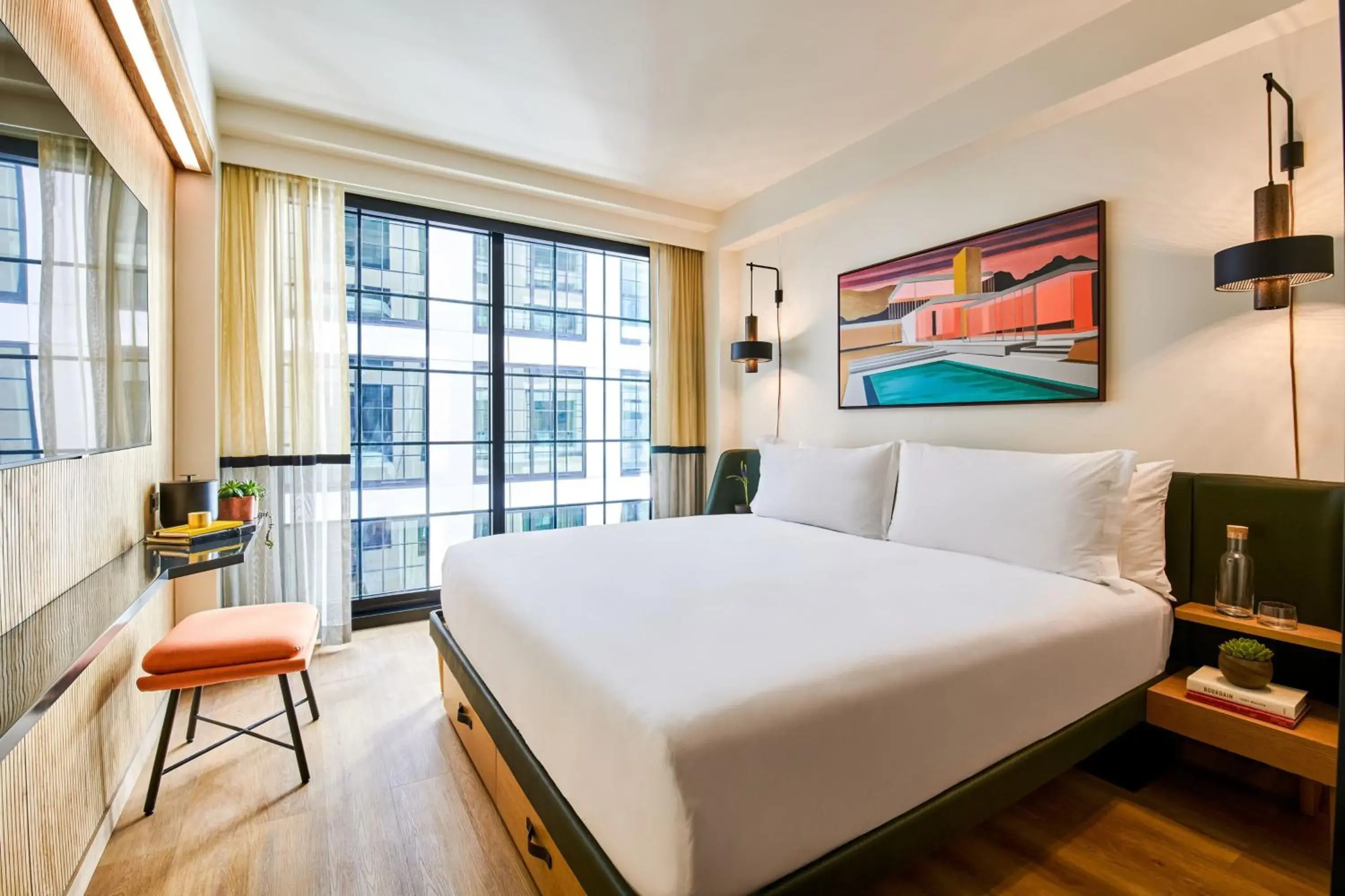 Photo of the whole room, Bed in HOLLYWOOD VOLUME, a Tribute Portfolio Hotel Photo of the whole room, Bed in HOLLYWOOD VOLUME, a Tribute Portfolio Hotel